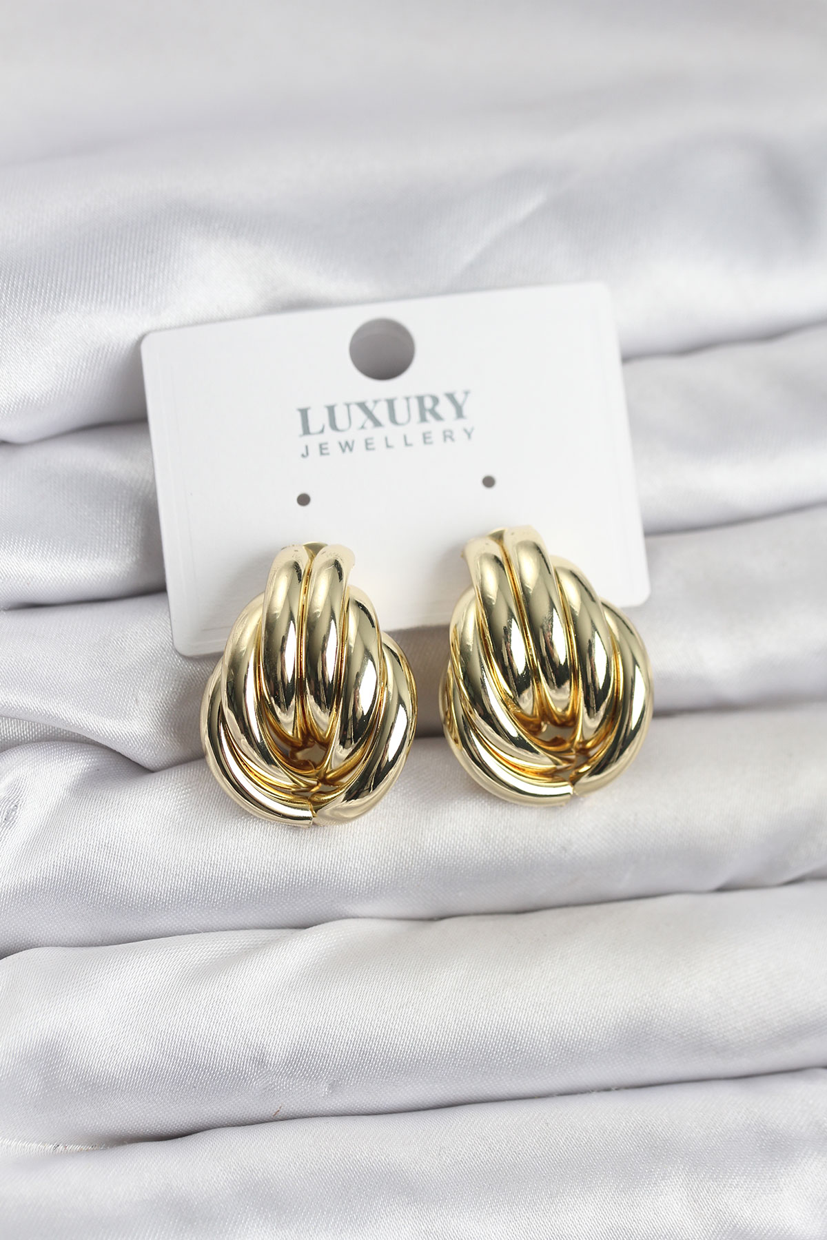 316L Çelik Gold Renk Zincir Pembe Mineli Çiçek İşlemeli Portre Model Kadın Kolye 5886 1 316L Çelik Gold Renk Zincir Pembe Mineli Çiçek İşlemeli Portre Model Kadın Kolye 5886