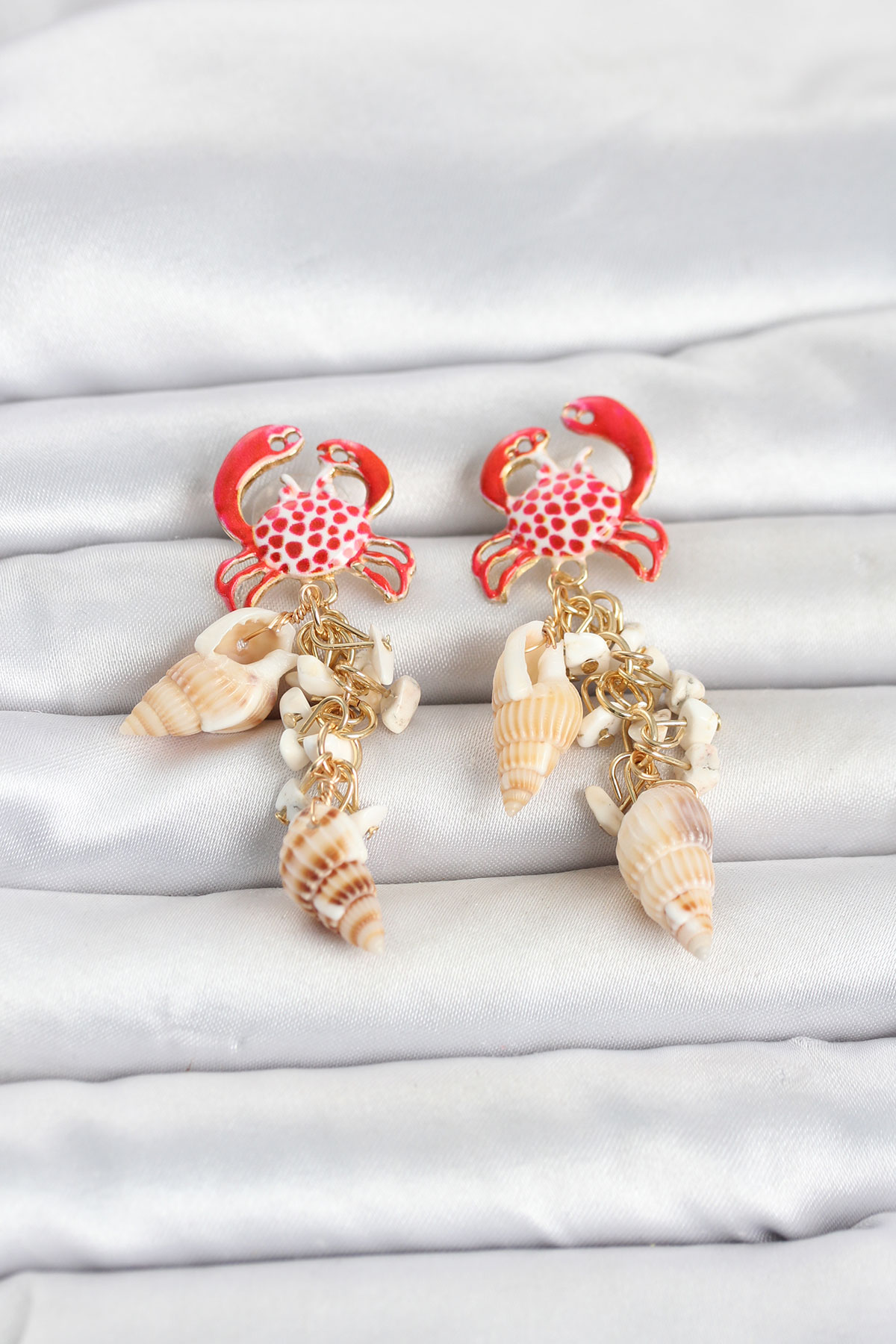 Yengeç Model Deniz Kabuğu Detaylı Kadın Küpe 5886 1 Yengeç Model Deniz Kabuğu Detaylı Kadın Küpe 5886