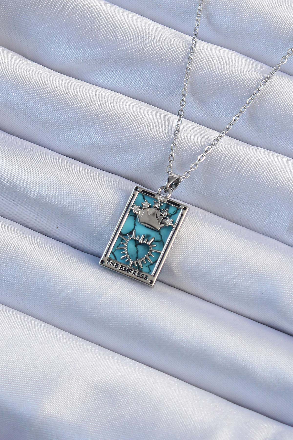 316L Çelik Zincir Gümüş Renk Zirkon Taşlı Mavi Mermer Desenli Taç Model Tarot Kolye 5886 1 316L Çelik Zincir Gümüş Renk Zirkon Taşlı Mavi Mermer Desenli Taç Model Tarot Kolye 5886