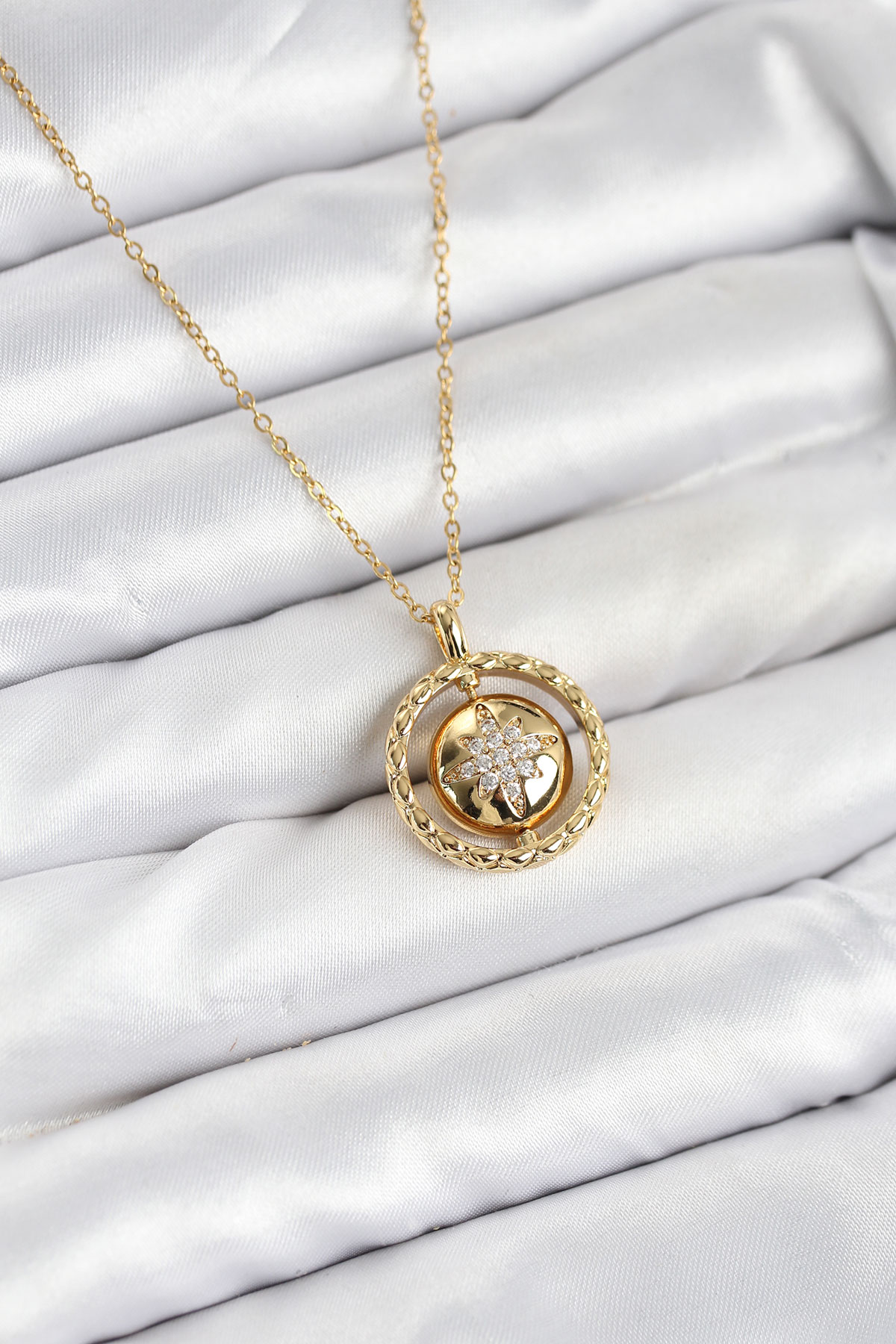 316L Çelik Zincir Gold Renk Kutup Yıldızı Model Kadın Kolye 5886 1 316L Çelik Zincir Gold Renk Kutup Yıldızı Model Kadın Kolye 5886