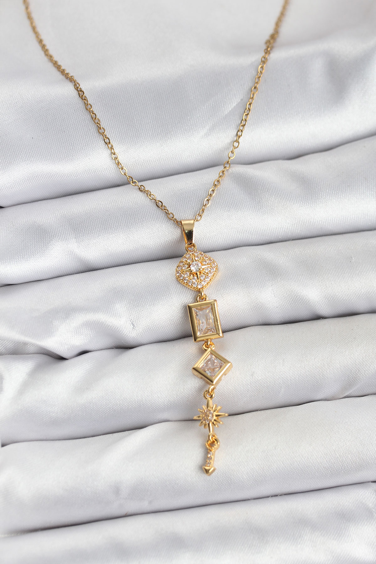 316L Çelik Zincir Gold Renk Kutup Yıldızı Enerji Model Kadın Y Kolye 5886 1 316L Çelik Zincir Gold Renk Kutup Yıldızı Enerji Model Kadın Y Kolye 5886