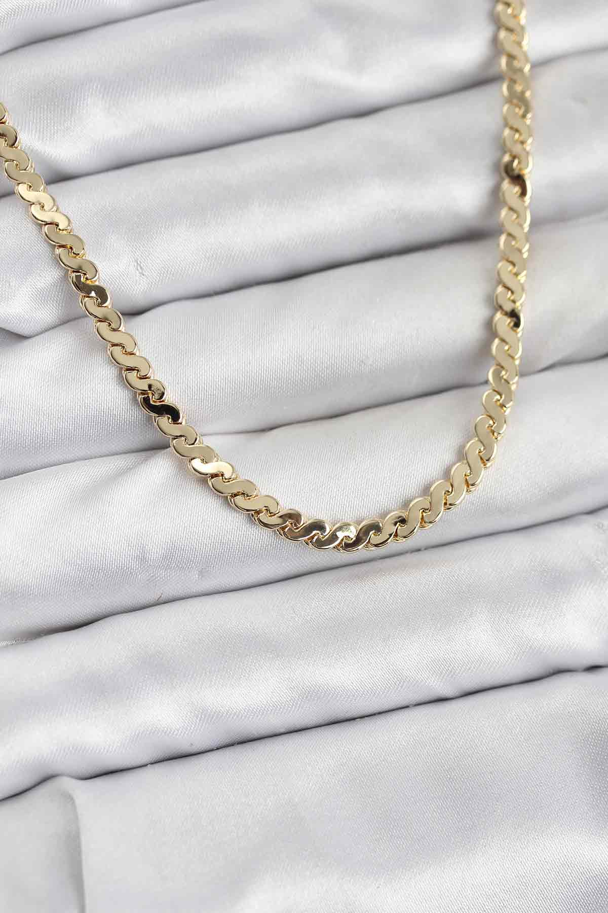 Pirinç Gold Renk Yassı Zincir Kadın Kolye 5886 1 Pirinç Gold Renk Yassı Zincir Kadın Kolye 5886