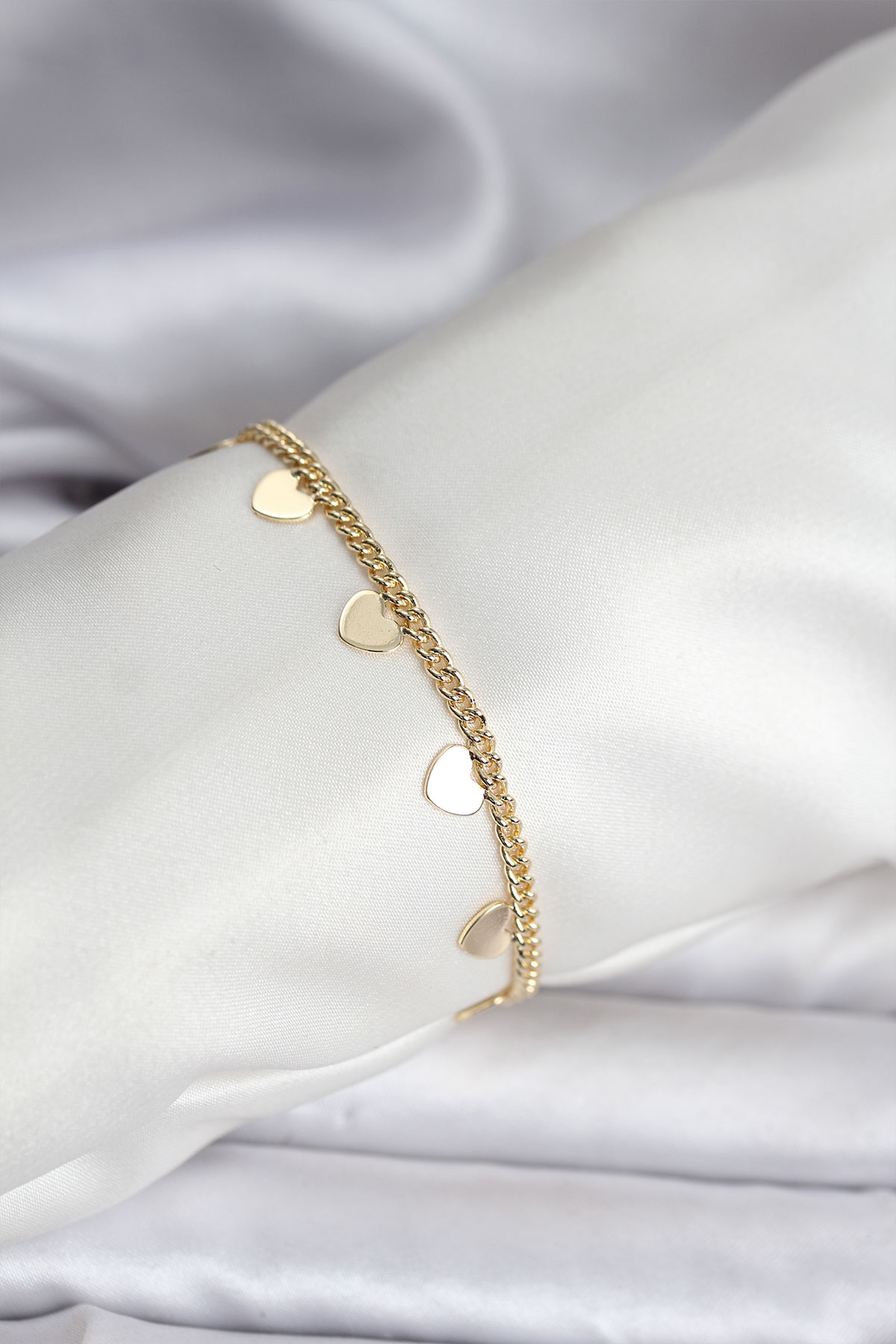 14K Gold Renk Kaplama Kalpli Model CM Kadın Bileklik 5886 1 14K Gold Renk Kaplama Kalpli Model CM Kadın Bileklik 5886