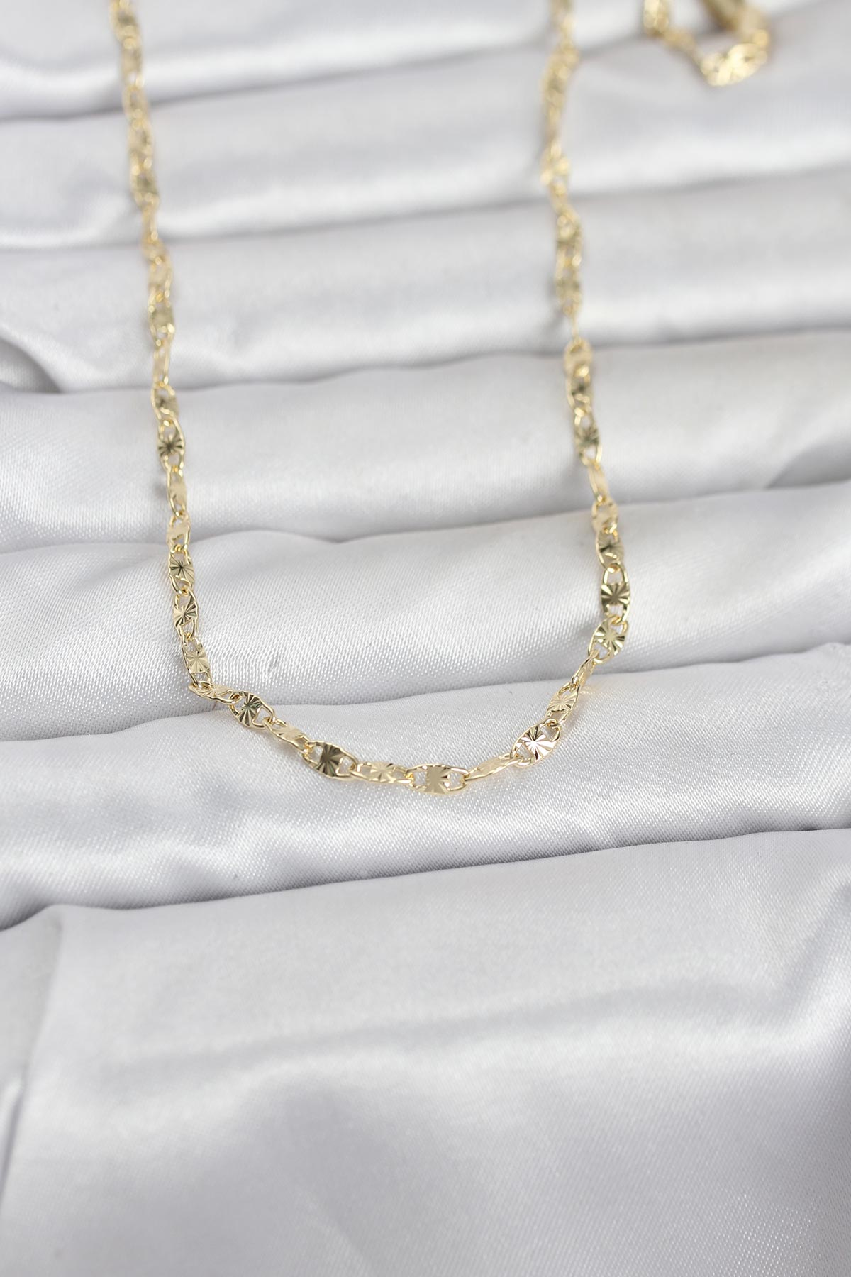 CM 14K Gold Renk Lazerli Gemici Zincir Model 60 cm Kadın Kolye 5886 1 CM 14K Gold Renk Lazerli Gemici Zincir Model 60 cm Kadın Kolye 5886