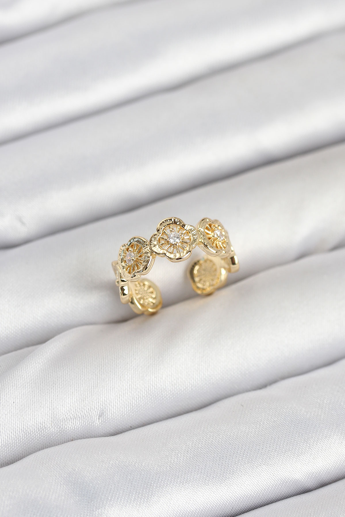 Pirinç Gold Renk Yonca Model Kadın Yüzük 5886 1 Pirinç Gold Renk Yonca Model Kadın Yüzük 5886