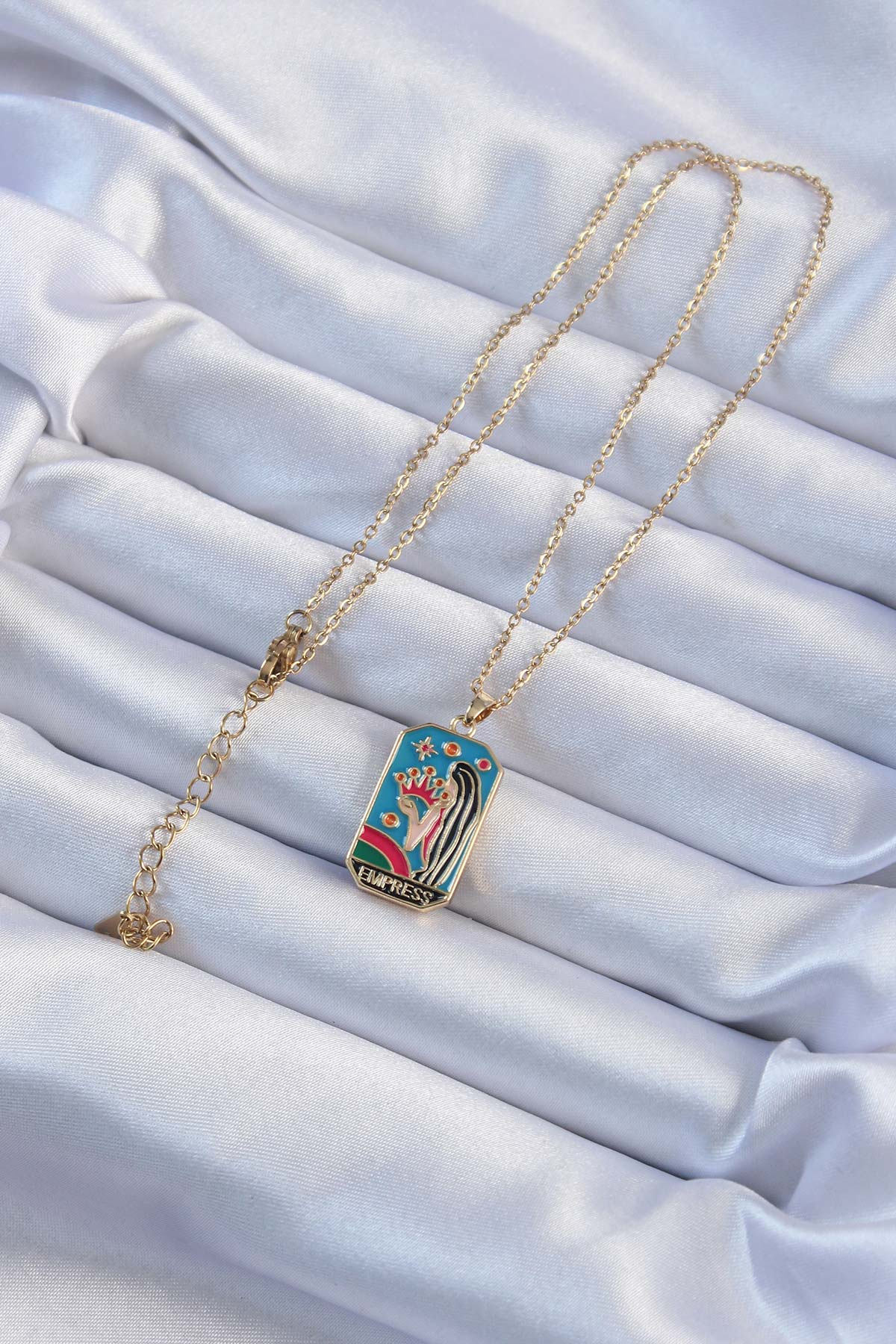 316L Çelik Zincir Altın Renk Taç ve Kız Figürlü Renkli Mineli Tarot Kolye 5886 2 316L Çelik Zincir Altın Renk Taç ve Kız Figürlü Renkli Mineli Tarot Kolye 5886 - Görsel 2