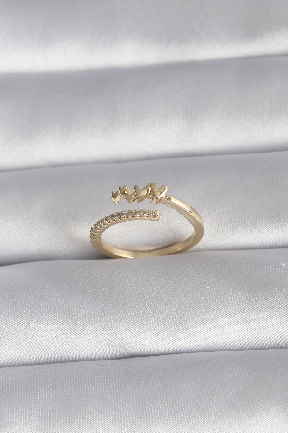 Pirinç Gold Renk Zirkon Taş Detay Kalp Model Kadın Yüzük 5886 1 Pirinç Gold Renk Zirkon Taş Detay Kalp Model Kadın Yüzük 5886
