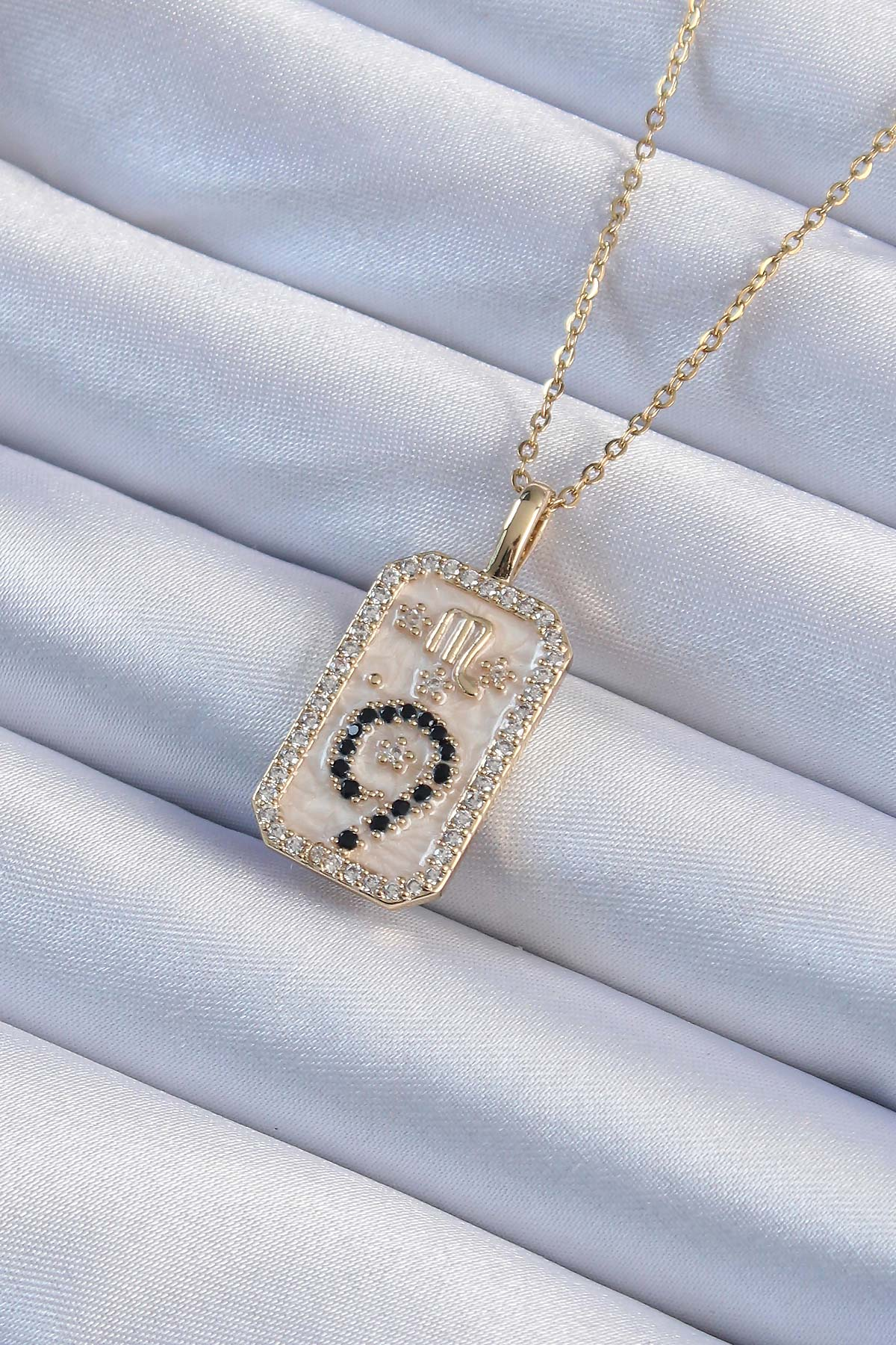 316L Çelik Zincir Altın Renk Zirkon Taşlı Minimal Papatya Figürlü Tarot Kolye 5886 1 316L Çelik Zincir Altın Renk Zirkon Taşlı Minimal Papatya Figürlü Tarot Kolye 5886