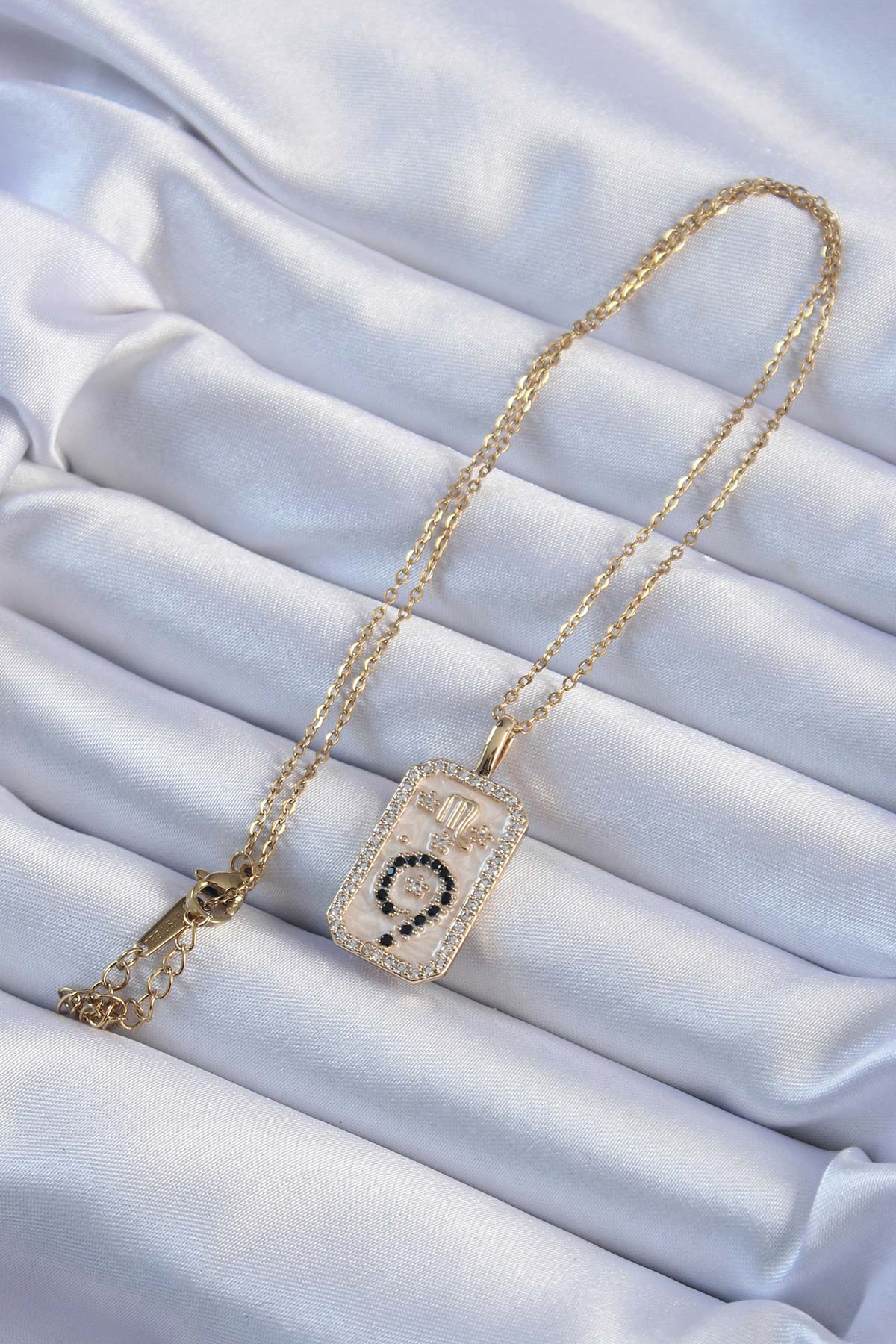 316L Çelik Zincir Altın Renk Zirkon Taşlı Minimal Papatya Figürlü Tarot Kolye 5886 2 316L Çelik Zincir Altın Renk Zirkon Taşlı Minimal Papatya Figürlü Tarot Kolye 5886 - Görsel 2