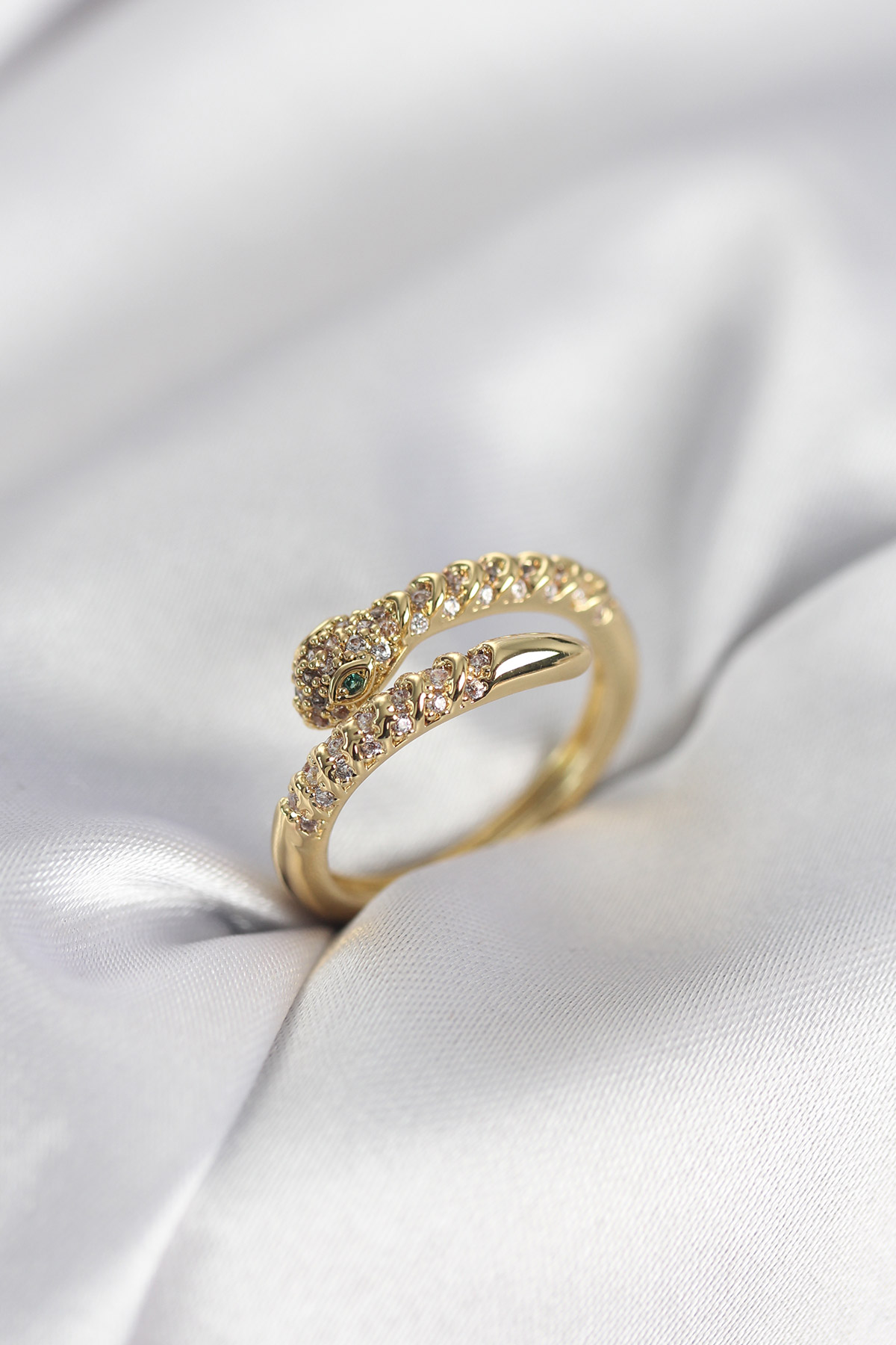 Yılan Model Gold Renk Zirkon Taşlı Kadın Yüzük 5886 1 Yılan Model Gold Renk Zirkon Taşlı Kadın Yüzük 5886