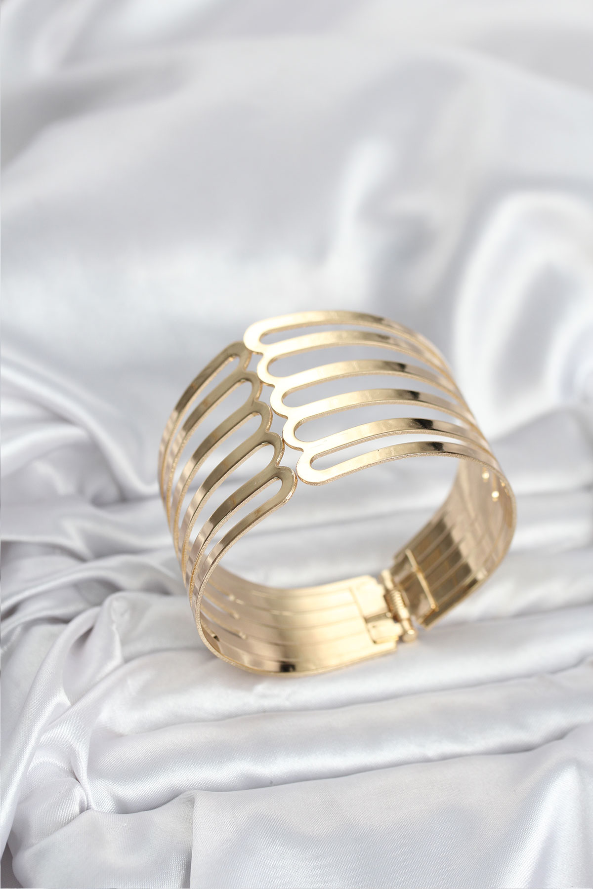 Gold Renk Pirinç Kaburga Model Kadın Bileklik 5886 1 Gold Renk Pirinç Kaburga Model Kadın Bileklik 5886