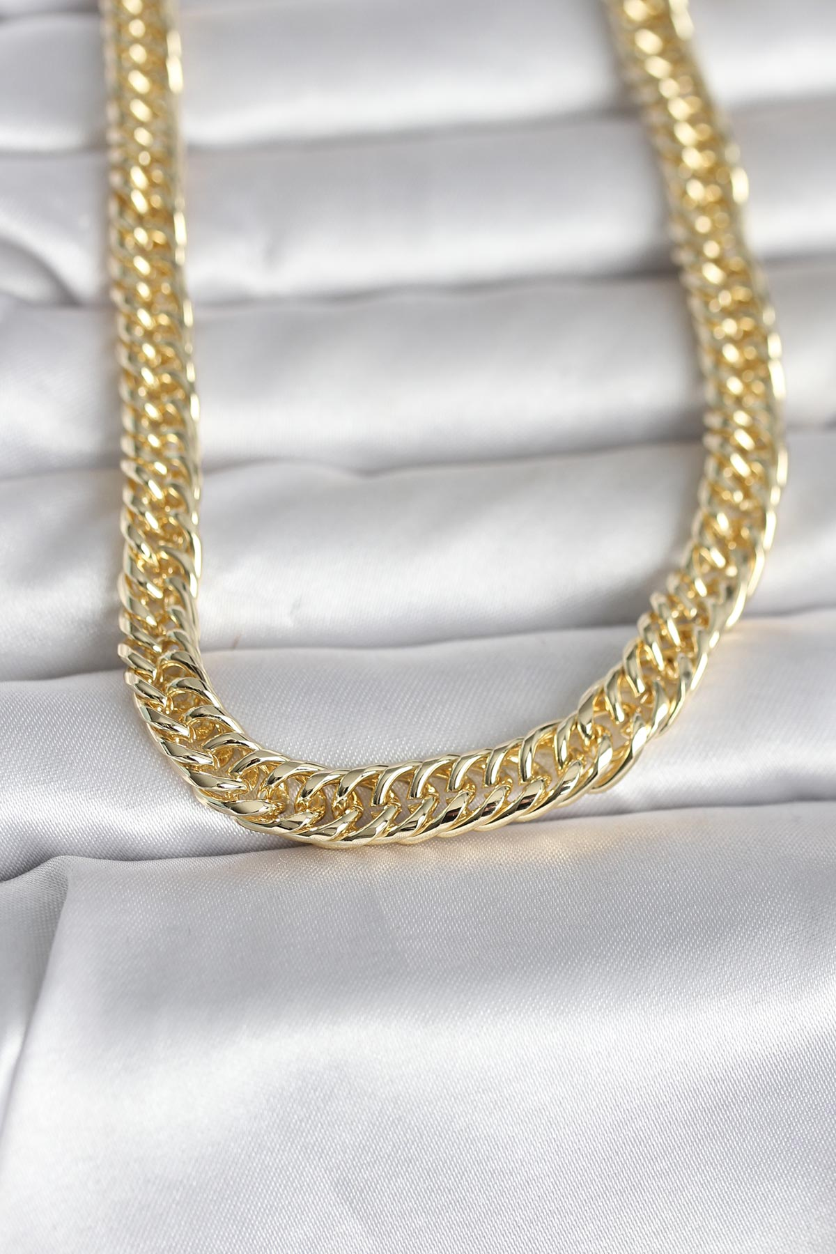 CM 14K Gold Renk Kalın Zincir Model 60 cm Kadın Kolye 5886 1 CM 14K Gold Renk Kalın Zincir Model 60 cm Kadın Kolye 5886