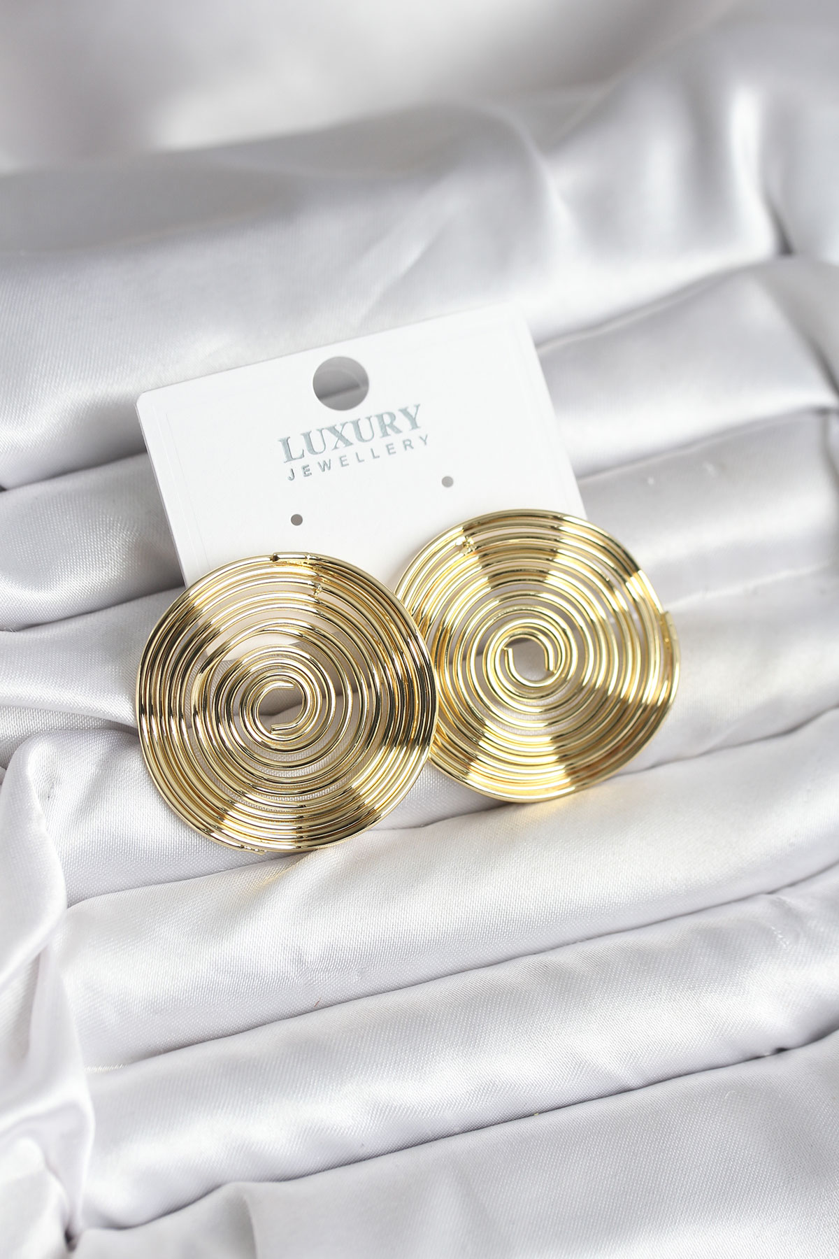 Pirinç Gold Renk Circle Model Kadın Küpe 5886 1 Pirinç Gold Renk Circle Model Kadın Küpe 5886