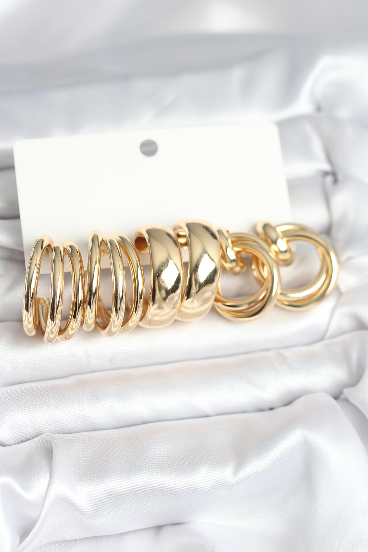 Pirinç Gold Renk 3 Çift Vintage Kadın Küpe Seti 5886 1 Pirinç Gold Renk 3 Çift Vintage Kadın Küpe Seti 5886