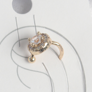 Pirinç Gold Renk Zirkon Taşlı Kadın Kıkırdak Küpe 5886