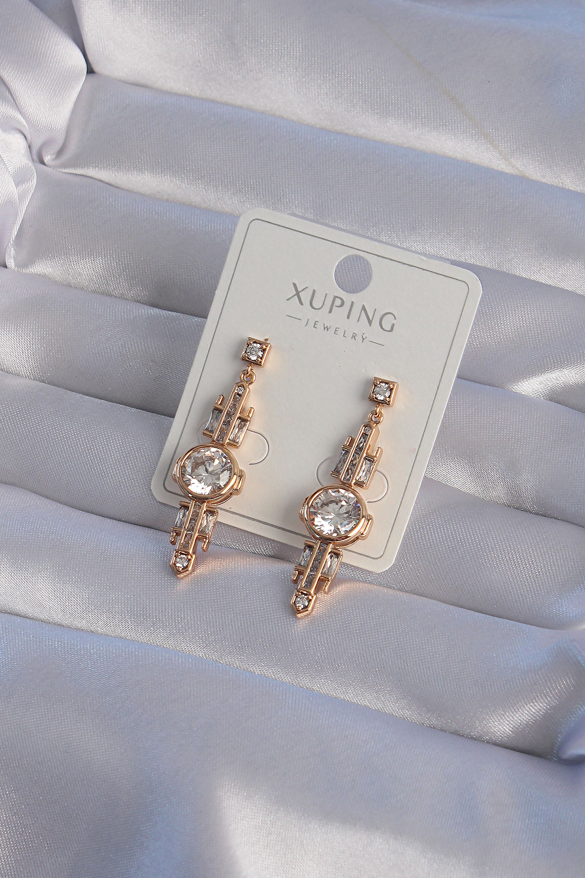 XUPİNG Rose Renk Zirkon Taşlı Geometrik Sallantılı Küpe 5886 1 XUPİNG Rose Renk Zirkon Taşlı Geometrik Sallantılı Küpe 5886