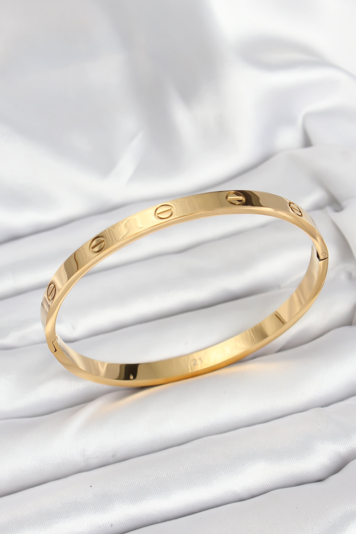 316L Çelik Gold Renk 65 mm Kadın Kelepçe Bileklik 5886 1 316L Çelik Gold Renk 65 mm Kadın Kelepçe Bileklik 5886