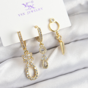 Pirinç Zİrkon Taşlı Sallantılı Model Gold Renk 3'lü Kadın Küpe 5886