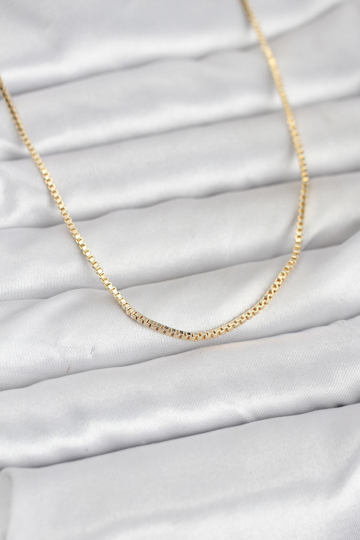 CM 14K Gold Renk Kare Zincirli Model 60 cm Kadın Kolye 5886 1 CM 14K Gold Renk Kare Zincirli Model 60 cm Kadın Kolye 5886