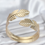 Yaprak Model Gold Renk Kadın Bileklik 5886