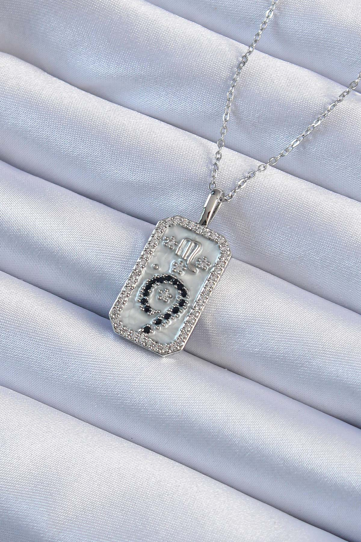 316L Çelik Zincir Gümüş Renk Zirkon Taşlı Minimal Papatya Figürlü Tarot Kolye 5886 1 316L Çelik Zincir Gümüş Renk Zirkon Taşlı Minimal Papatya Figürlü Tarot Kolye 5886