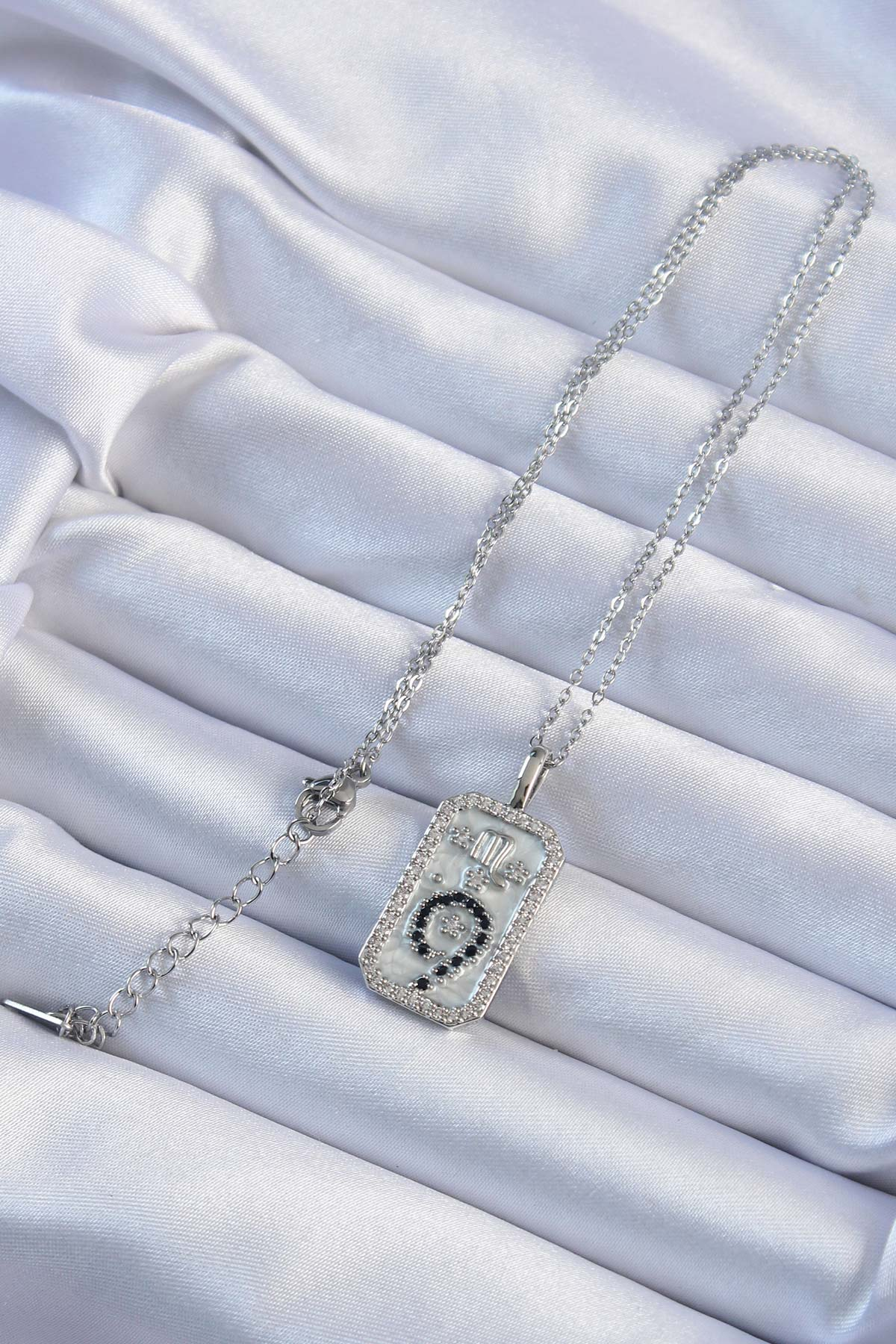 316L Çelik Zincir Gümüş Renk Zirkon Taşlı Minimal Papatya Figürlü Tarot Kolye 5886 2 316L Çelik Zincir Gümüş Renk Zirkon Taşlı Minimal Papatya Figürlü Tarot Kolye 5886 - Görsel 2