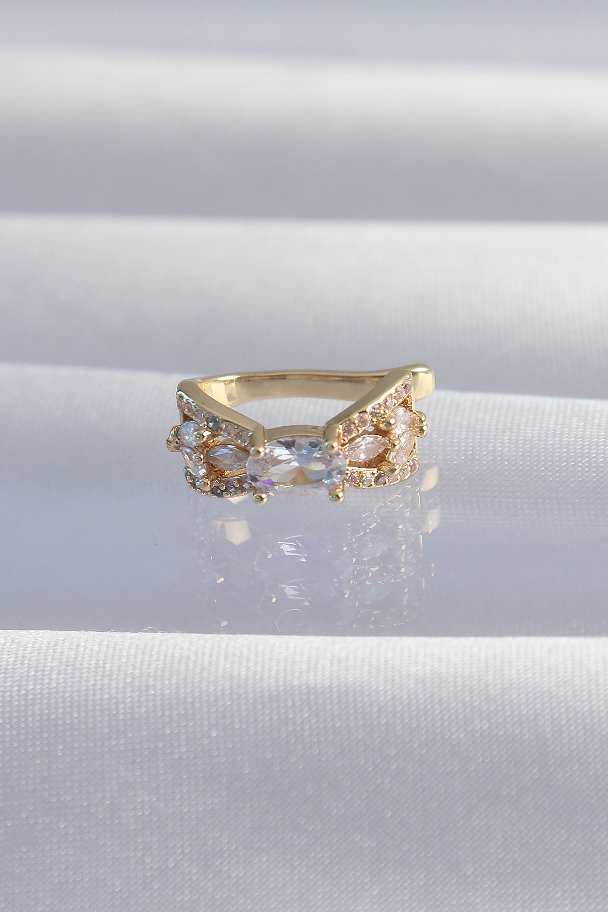 Pirinç Gold Renk Zirkon Taş Kaplama Earcuff Küpe 5886 1 Pirinç Gold Renk Zirkon Taş Kaplama Earcuff Küpe 5886