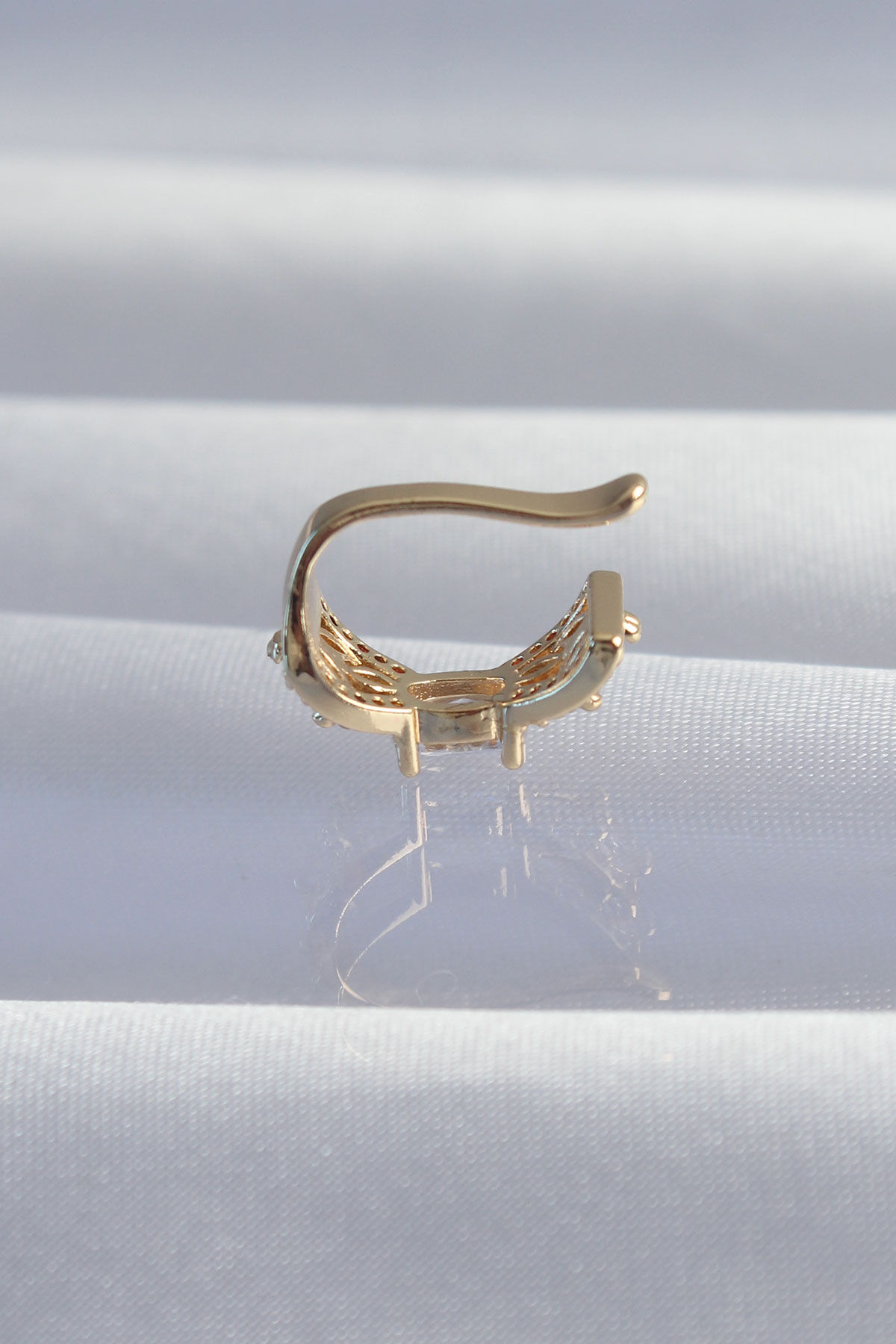 Pirinç Gold Renk Zirkon Taş Kaplama Earcuff Küpe 5886 2 Pirinç Gold Renk Zirkon Taş Kaplama Earcuff Küpe 5886 - Görsel 2