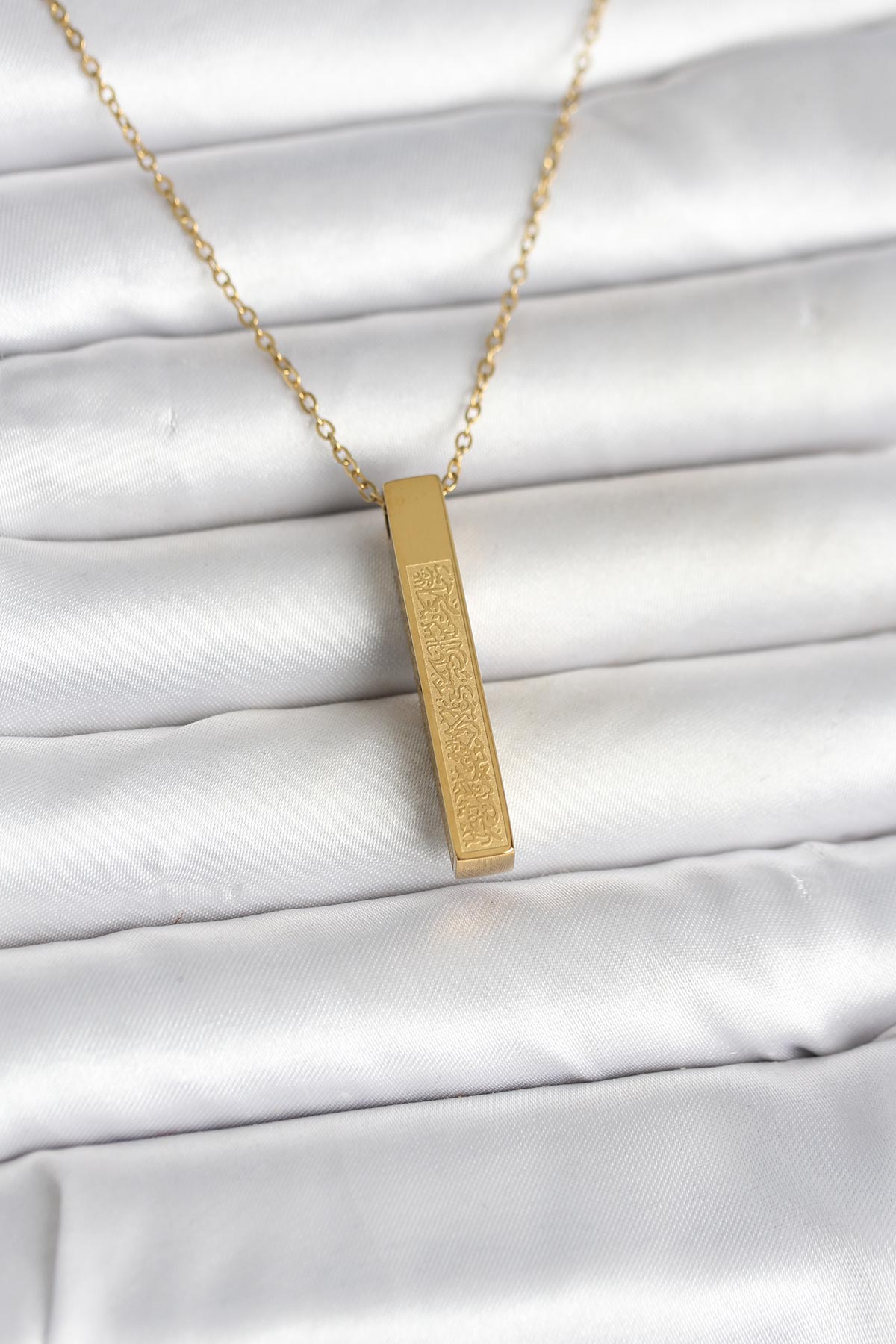 316L Çelik Gold Renk Ayetel Kürsi Yazılı Bar Çubuk Kolye 5886 1 316L Çelik Gold Renk Ayetel Kürsi Yazılı Bar Çubuk Kolye 5886