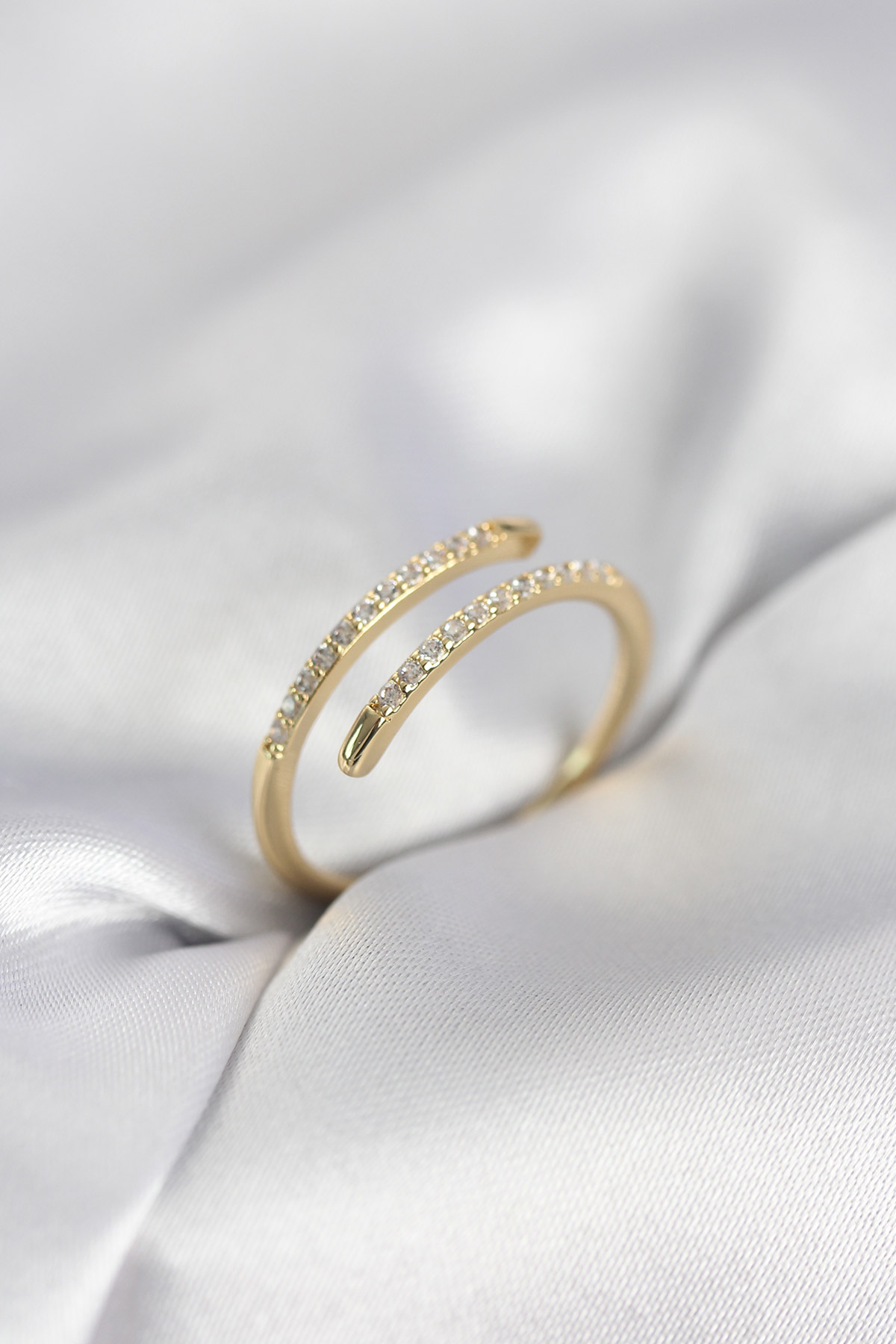 Gold Renk Yılan Kuyruk Model Zirkon Taşlı Kadın Yüzük 5886 1 Gold Renk Yılan Kuyruk Model Zirkon Taşlı Kadın Yüzük 5886