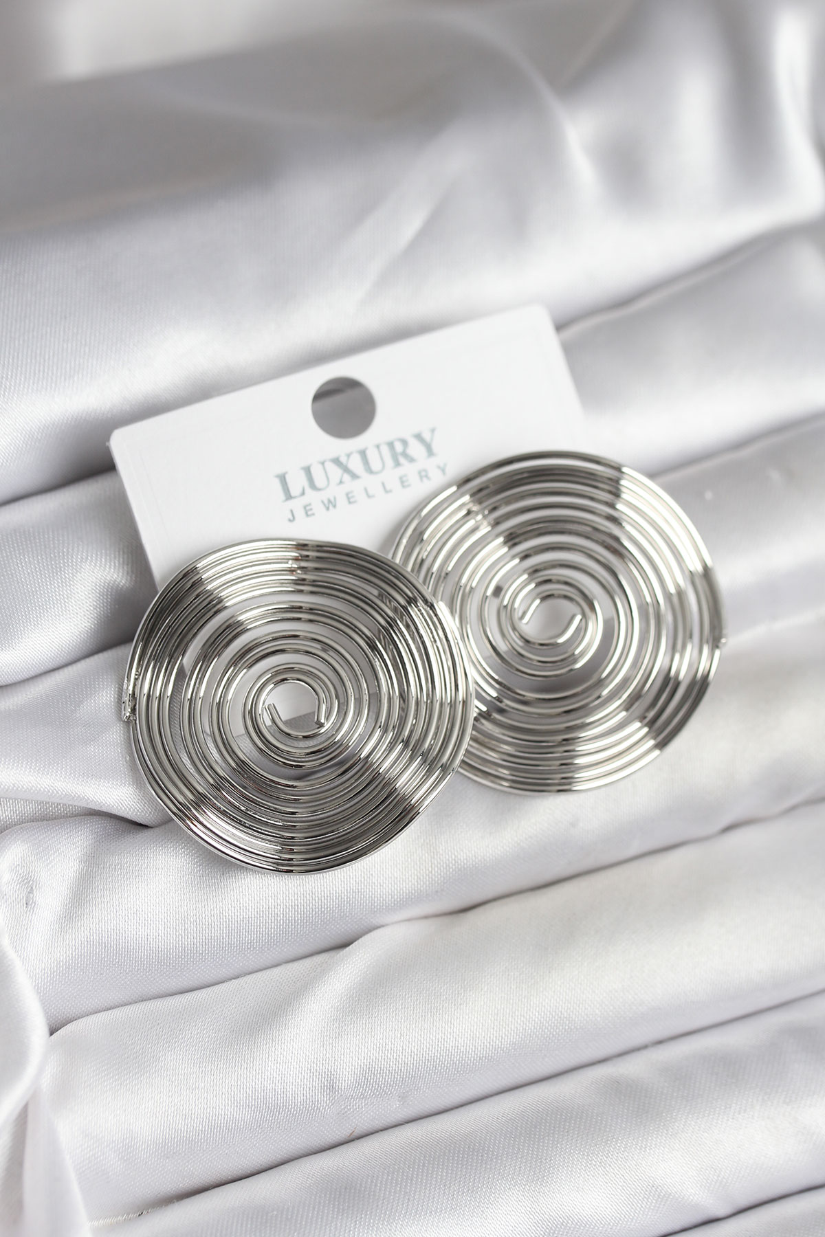 Pirinç Gümüş Renk Circle Model Kadın Küpe 5886 1 Pirinç Gümüş Renk Circle Model Kadın Küpe 5886