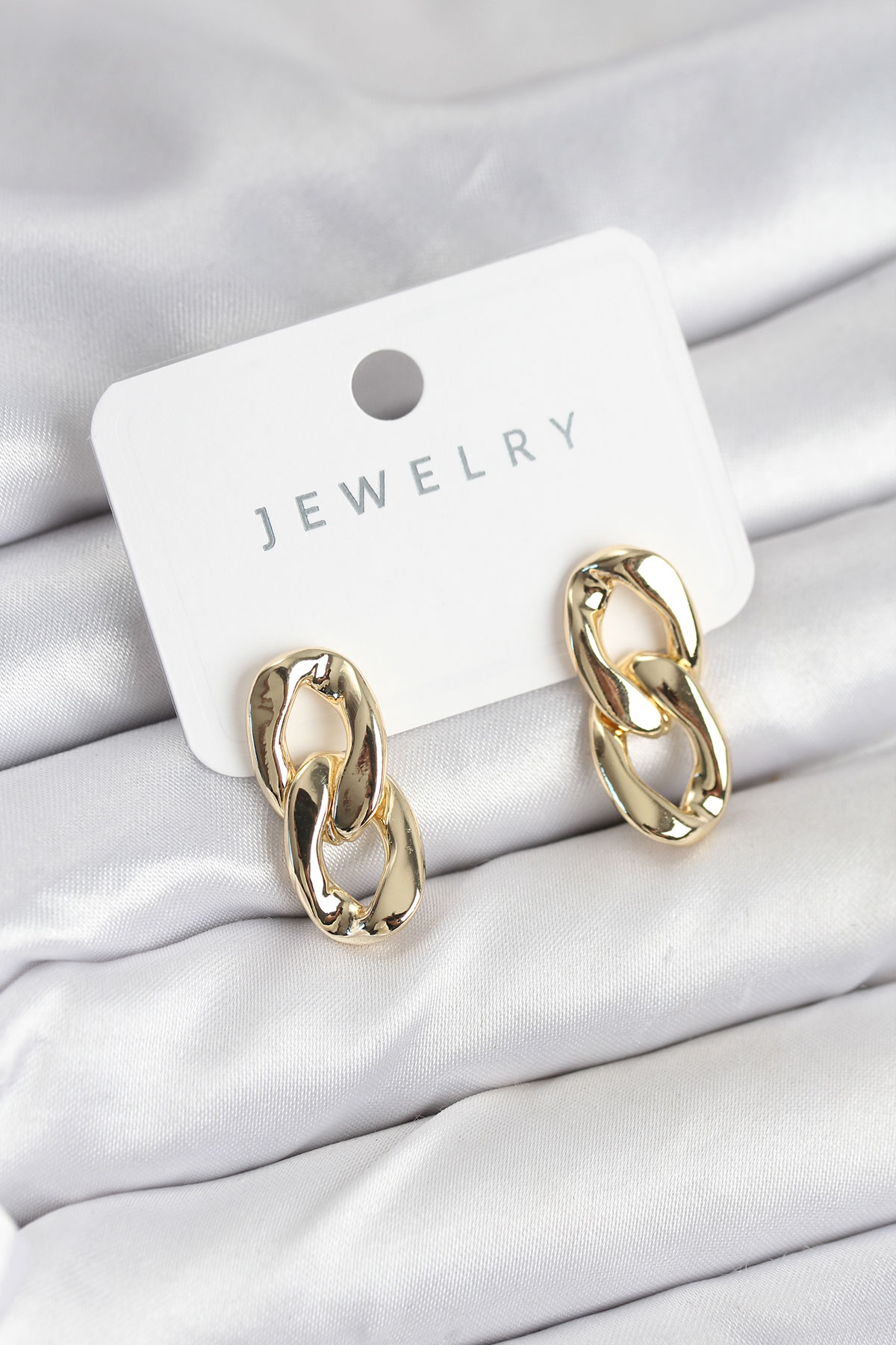 Pirinç Gold Renk Zincir Model Kadın Küpe 5886 1 Pirinç Gold Renk Zincir Model Kadın Küpe 5886