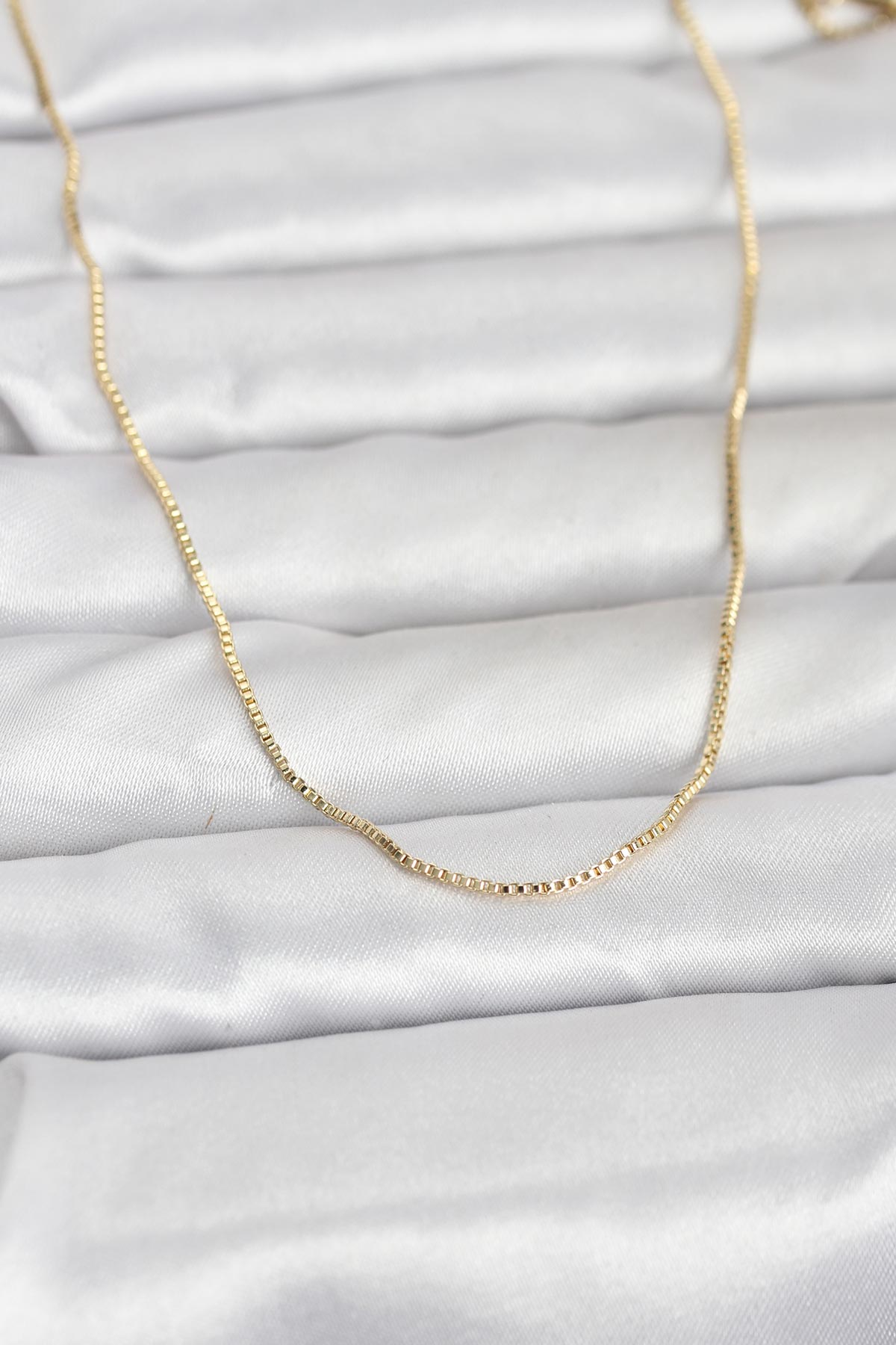 CM 14K Gold Renk İnce Kare Zincirli Model 60 cm Kadın Kolye 5886 1 CM 14K Gold Renk İnce Kare Zincirli Model 60 cm Kadın Kolye 5886