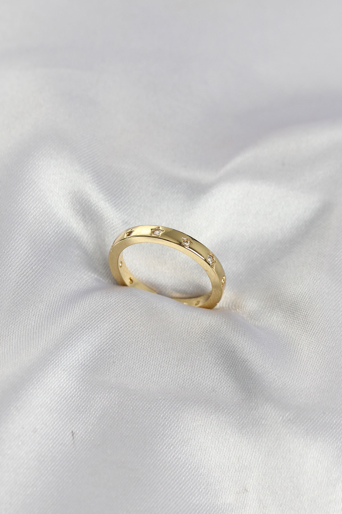 Pirinç Gold Renk Yıldız Detaylı Alyans Model Kadın Yüzük 5886 1 Pirinç Gold Renk Yıldız Detaylı Alyans Model Kadın Yüzük 5886