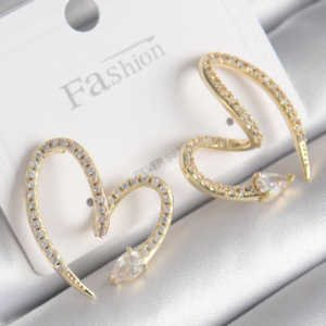 Pirinç Gold Renk Zirkon Taşlı Yılan Kalp Model Kadın Küpe 5886