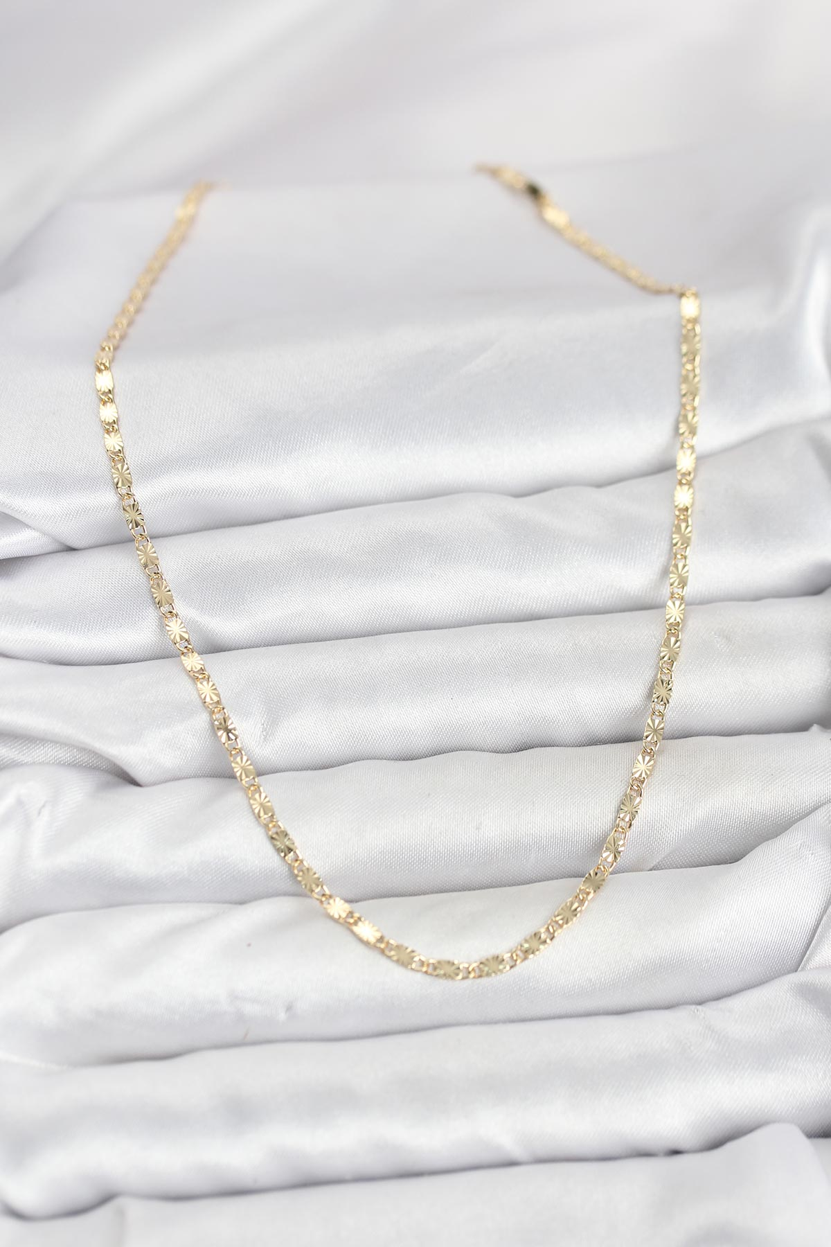 CM 14K Gold Renk Lazerli Zincir Model Kadın Kolye 5886 2 CM 14K Gold Renk Lazerli Zincir Model Kadın Kolye 5886 - Görsel 2