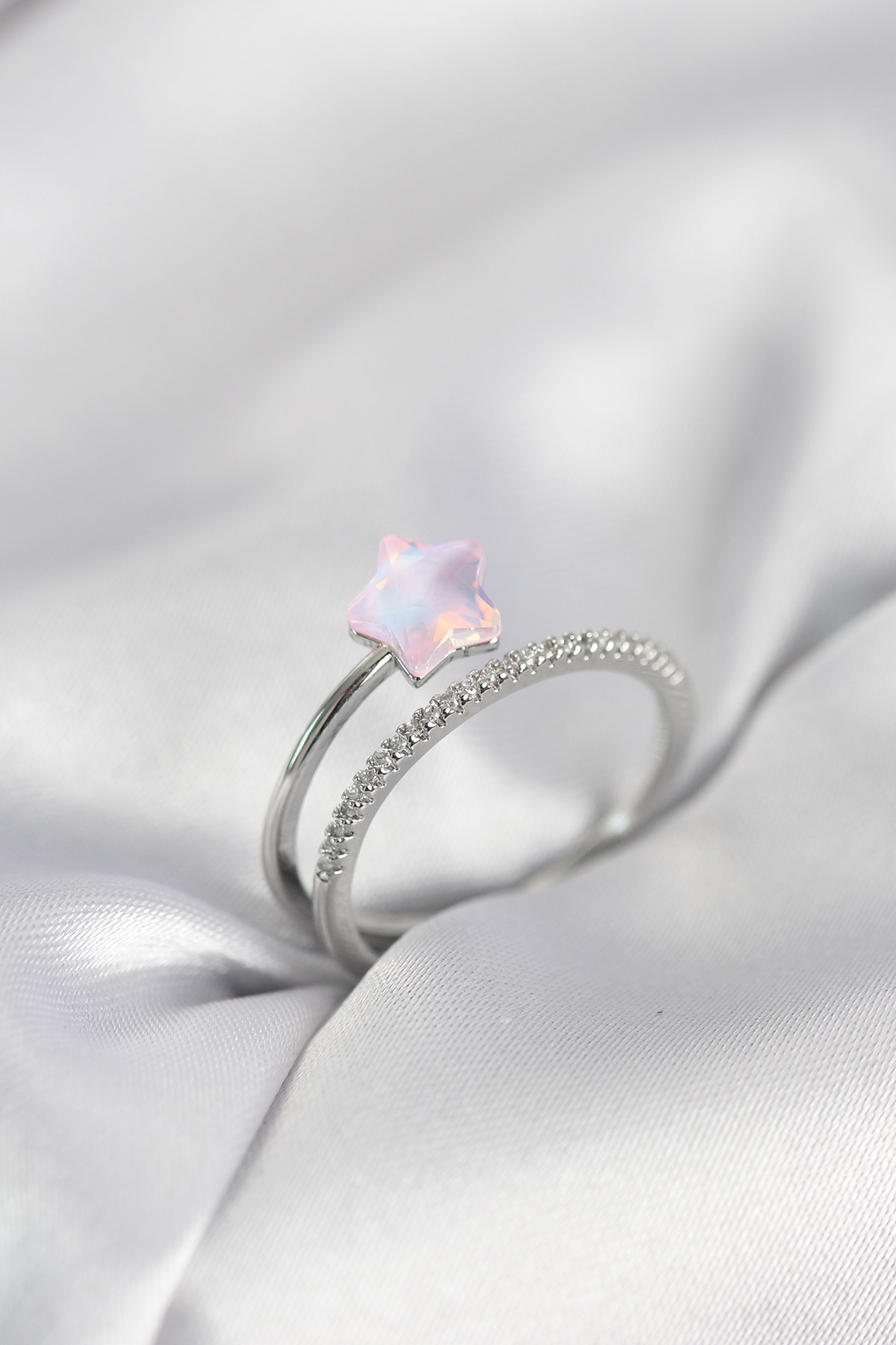Gümüş Renk Zirkon Taşlı Pembe Halley Model Kadın Yüzük 5886 1 Gümüş Renk Zirkon Taşlı Pembe Halley Model Kadın Yüzük 5886
