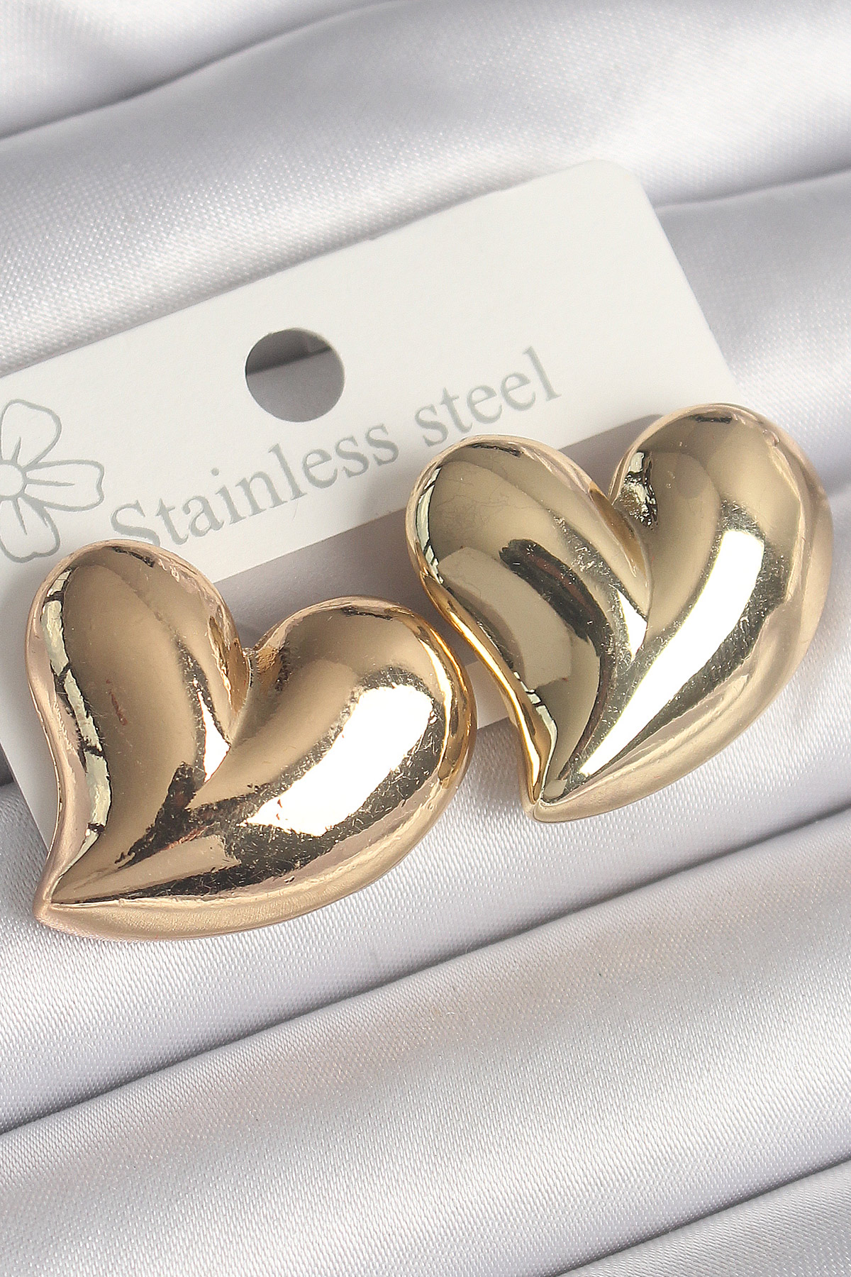 Pirinç Gold Renk Bomba Kalp Model Kadın Küpe 5886 1 Pirinç Gold Renk Bomba Kalp Model Kadın Küpe 5886