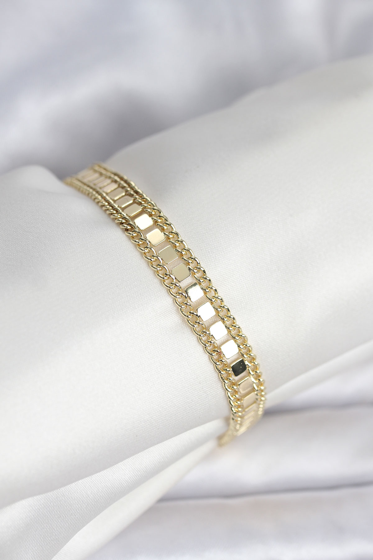 316L Çelik Gold Renk Pullu Zincir Model Kadın Bileklik 5886 1 316L Çelik Gold Renk Pullu Zincir Model Kadın Bileklik 5886