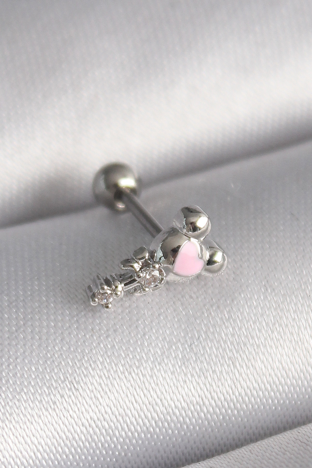 316L Çelik Gümüş Renk Zirkon Taş Detay Pembe Kalp İşleme Tragus Piercing 5886 1 316L Çelik Gümüş Renk Zirkon Taş Detay Pembe Kalp İşleme Tragus Piercing 5886