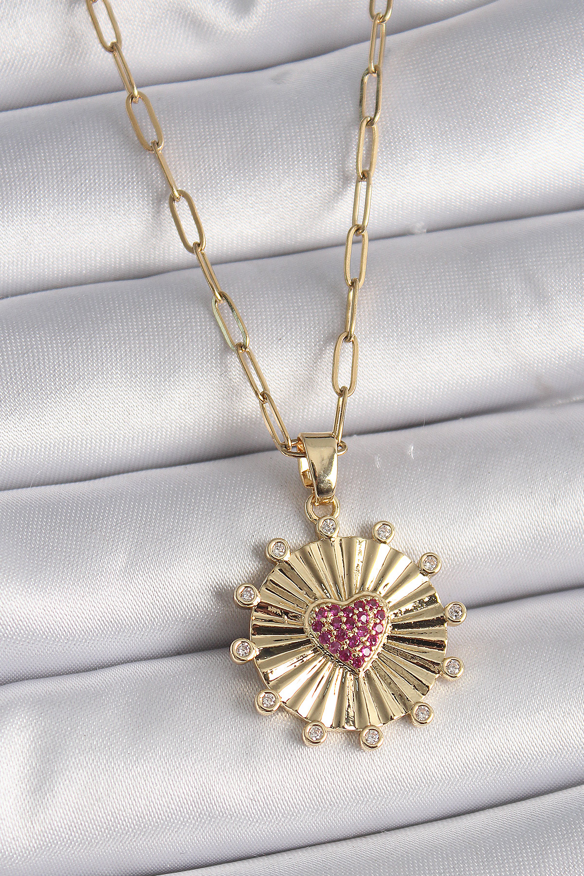 316L Çelik Gold Renk Pembe Zirkon Taşlı Kalp İşleme Madalyon Model Kadın Kolye 5886 1 316L Çelik Gold Renk Pembe Zirkon Taşlı Kalp İşleme Madalyon Model Kadın Kolye 5886