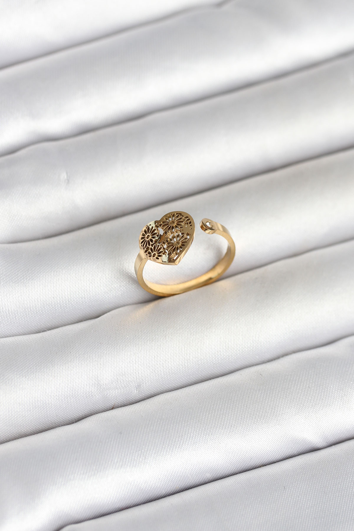316L Çelik Gold Renk Kalp Model Kadın Yüzük 5886 1 316L Çelik Gold Renk Kalp Model Kadın Yüzük 5886