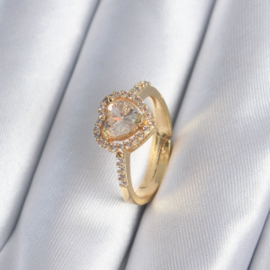 Pirinç Gold Renk Zirkon Taşlı Kalp Charm Model Kadın Yüzük 5886