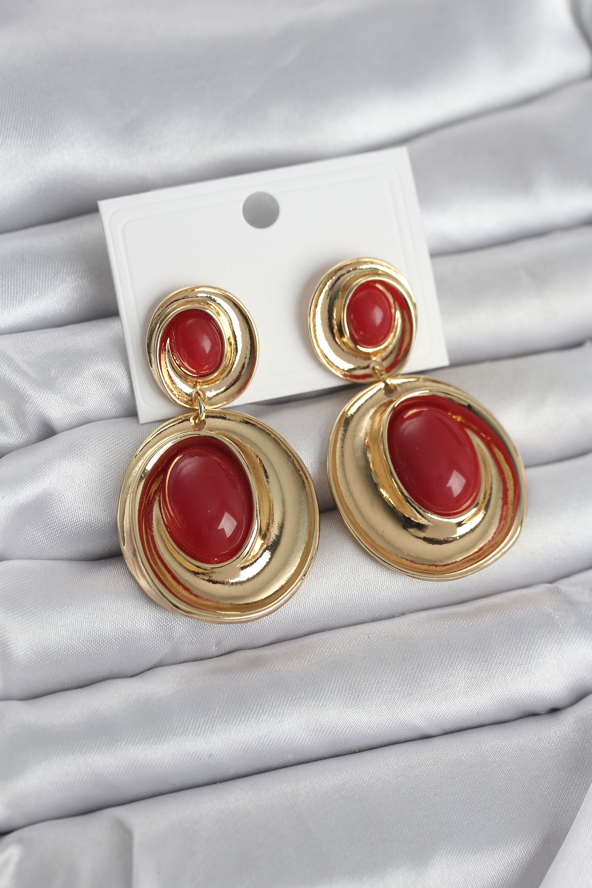 Kırmızı Sallantılı Damla Model Gold Renk Vintage Kadın Küpe 5886 1 Kırmızı Sallantılı Damla Model Gold Renk Vintage Kadın Küpe 5886