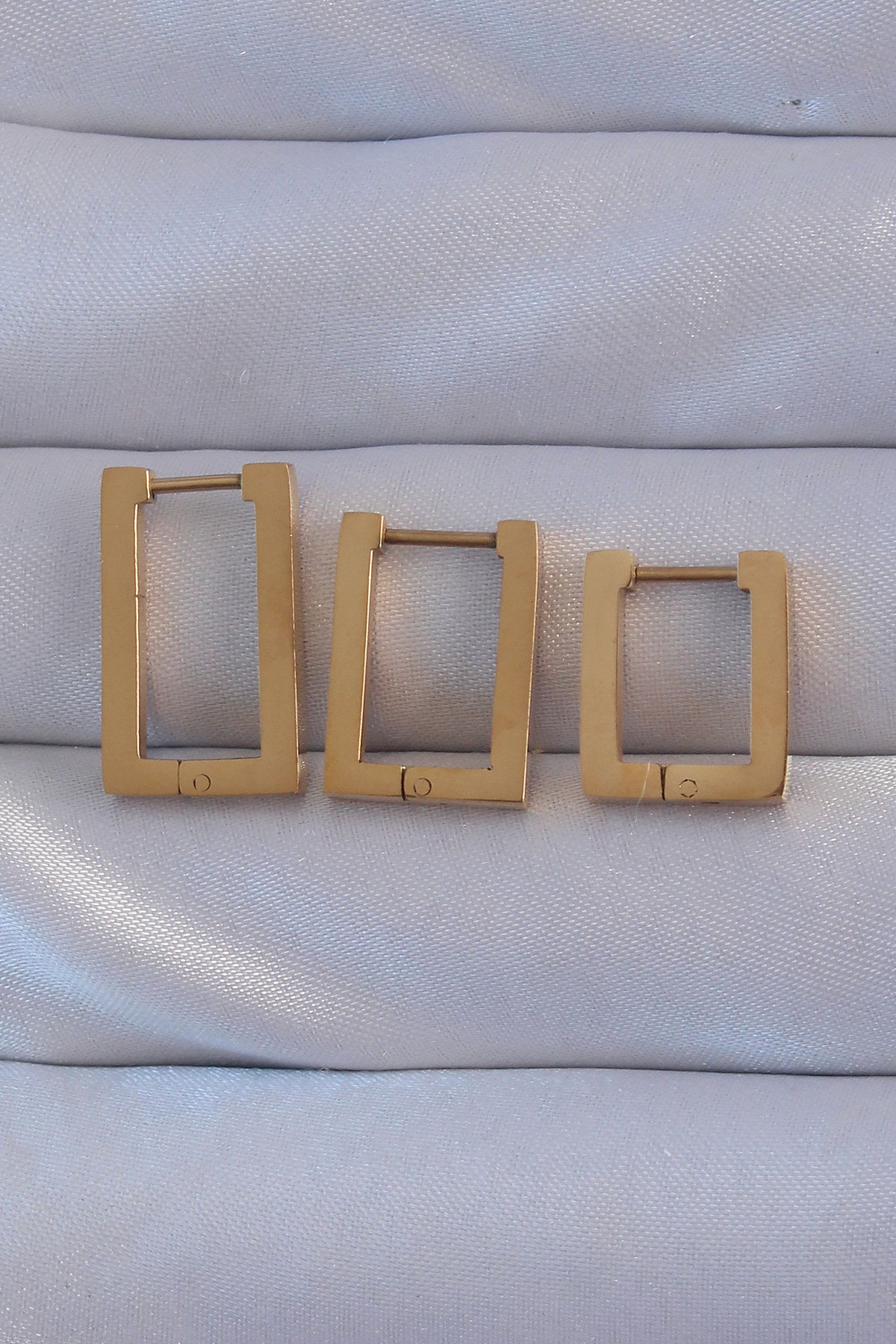 316L Çelik Gold Renk Dikdörtgen Küpe Seti 5886 1 316L Çelik Gold Renk Dikdörtgen Küpe Seti 5886