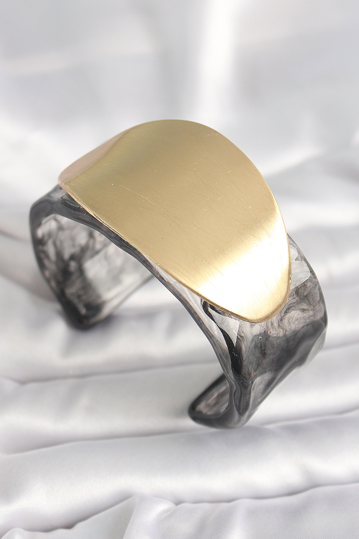 Siyah Mermer Desen Akrilik Plastik Gold Oval Plaka Model Vintage Kadın Bilezik 5886 1 Siyah Mermer Desen Akrilik Plastik Gold Oval Plaka Model Vintage Kadın Bilezik 5886