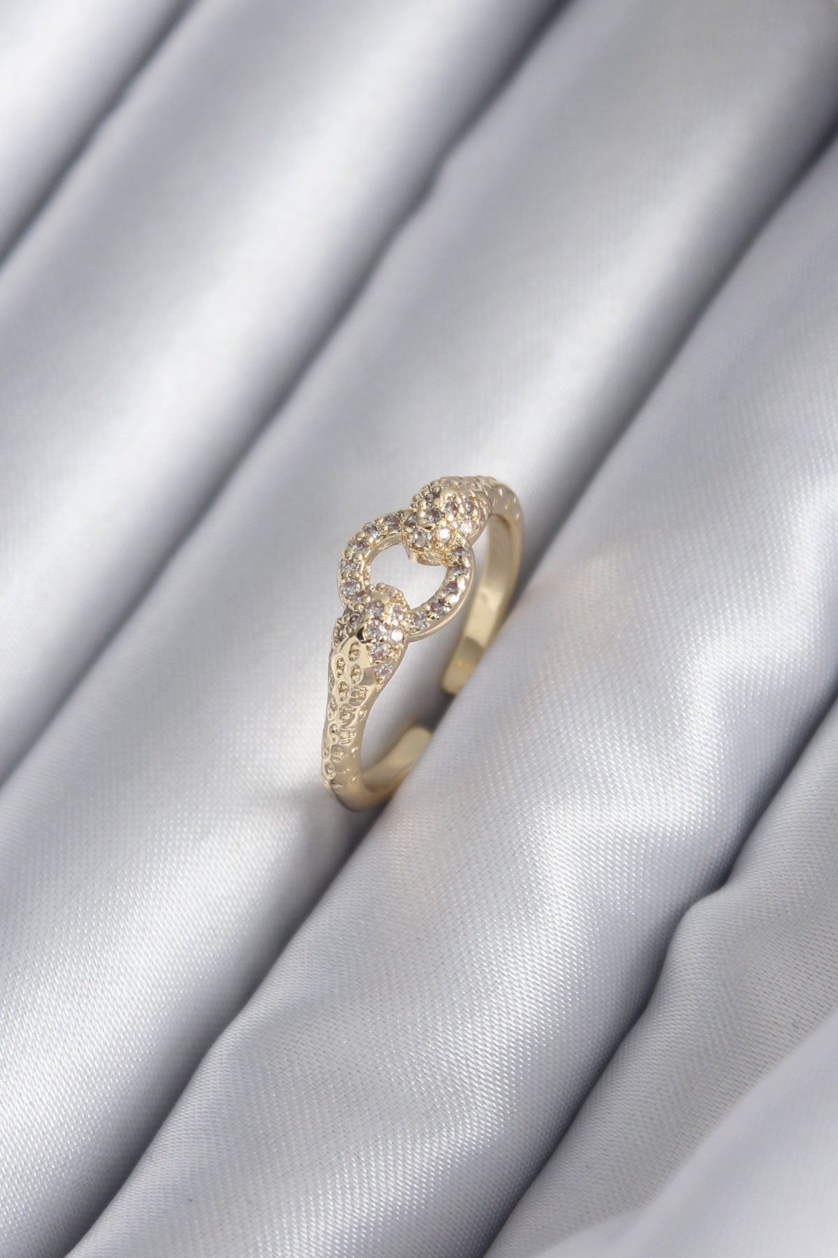 Pirinç Gold Renk Zirkon Taşlı Yılan Model Kadın Yüzük 5886 1 Pirinç Gold Renk Zirkon Taşlı Yılan Model Kadın Yüzük 5886