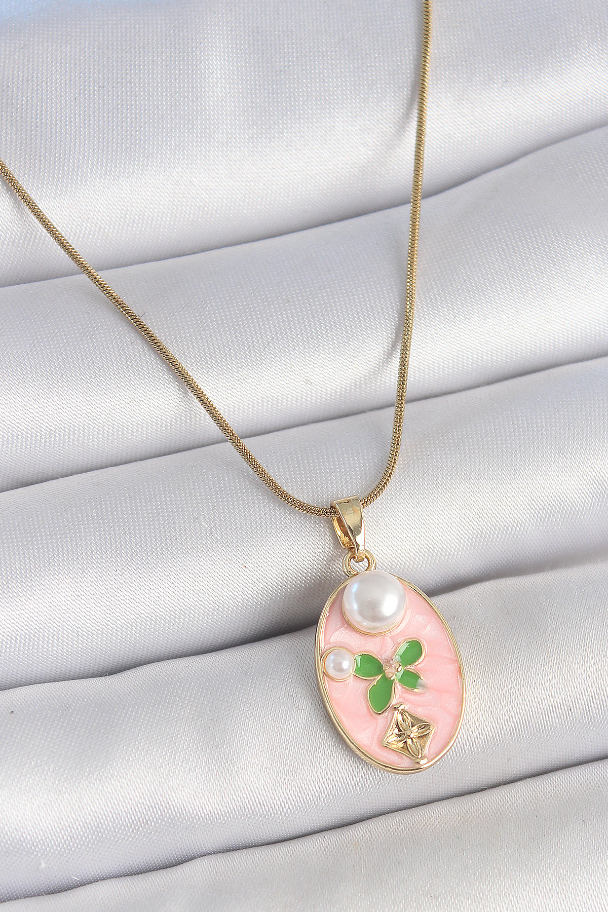 316L Çelik Gold Renk Zincir Pembe Mineli Oval İncili Çiçek İşlemeli Portre Model Kadın Kolye 5886 1 316L Çelik Gold Renk Zincir Pembe Mineli Oval İncili Çiçek İşlemeli Portre Model Kadın Kolye 5886
