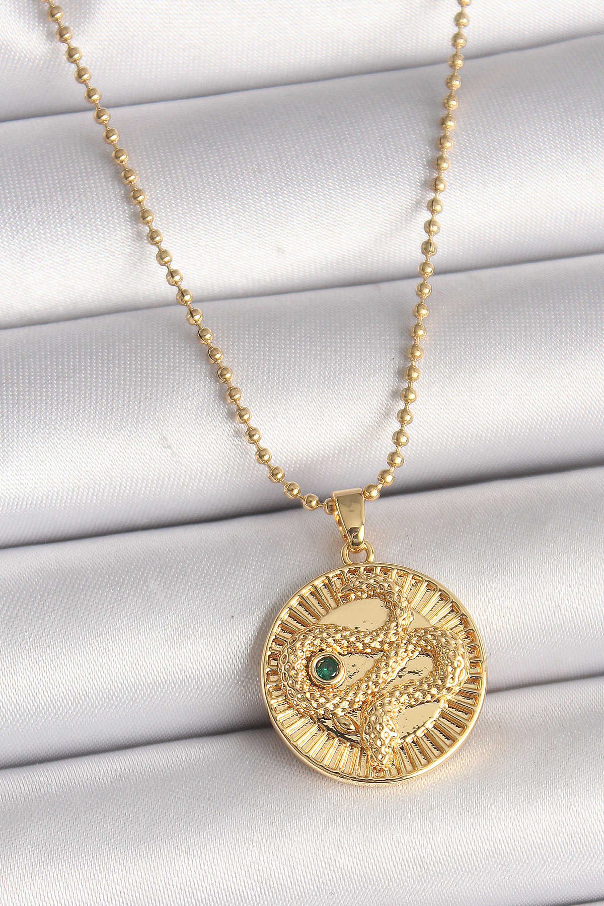 316L Çelik Gold Renk Topçuk Zincir Yılan İşlemeli Zirkon Taş Detaylı Madalyon Model Kadın Kolye 5886 1 316L Çelik Gold Renk Topçuk Zincir Yılan İşlemeli Zirkon Taş Detaylı Madalyon Model Kadın Kolye 5886