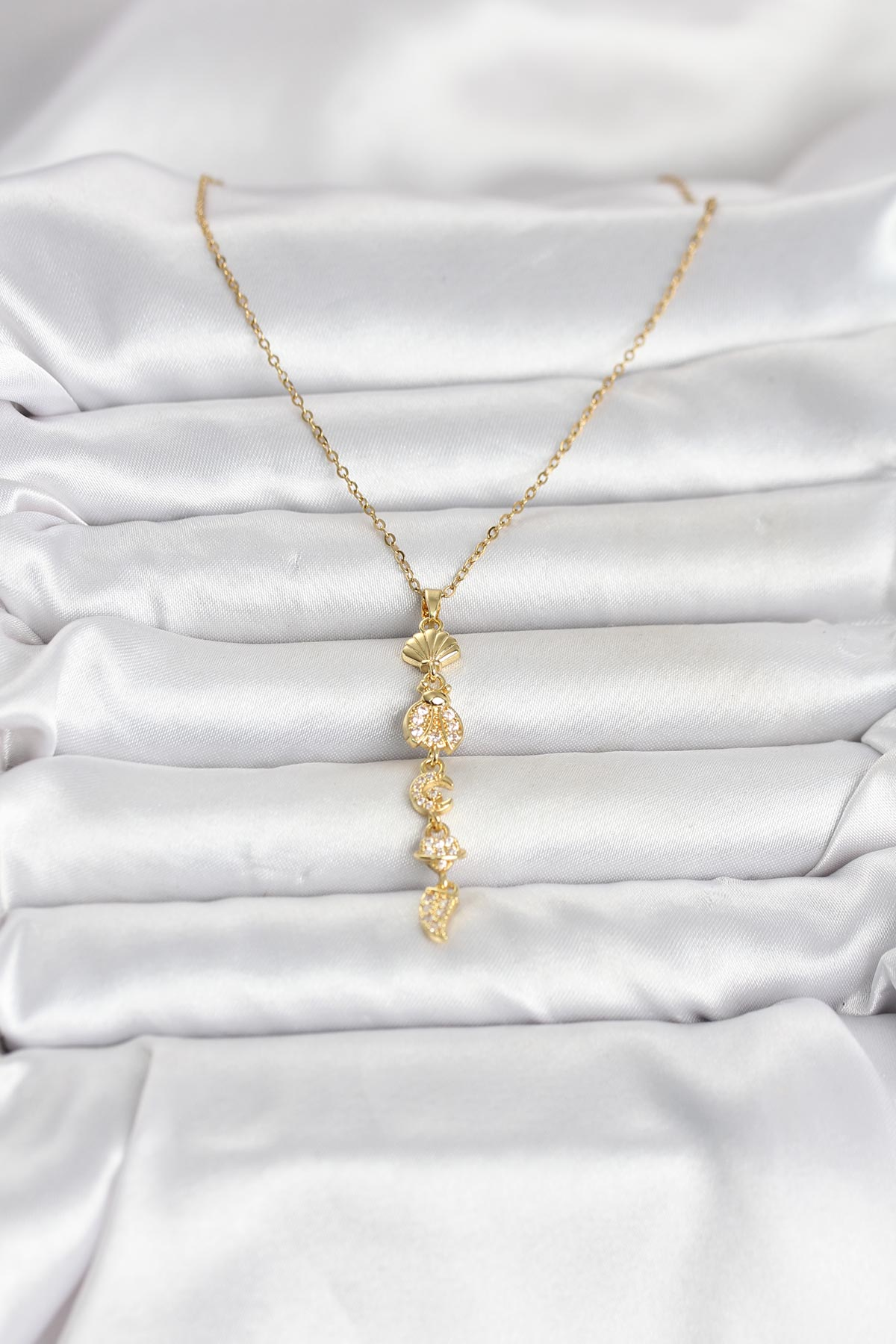 316L Çelik Gold Renk Deniz Temalı Y Model Zirkon Taşlı Kadın Kolye 5886 2 316L Çelik Gold Renk Deniz Temalı Y Model Zirkon Taşlı Kadın Kolye 5886 - Görsel 2